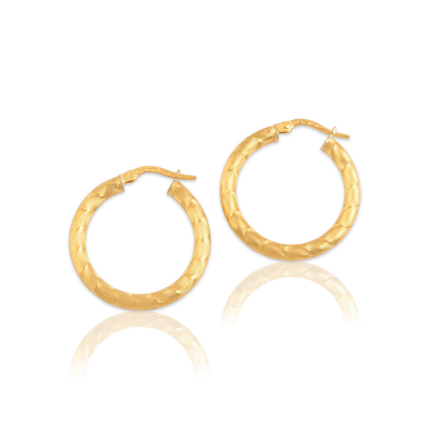 Vintage Italian 18k Yellow Gold Gleaming Swooped Textured Hoop Earrings - Close-up view