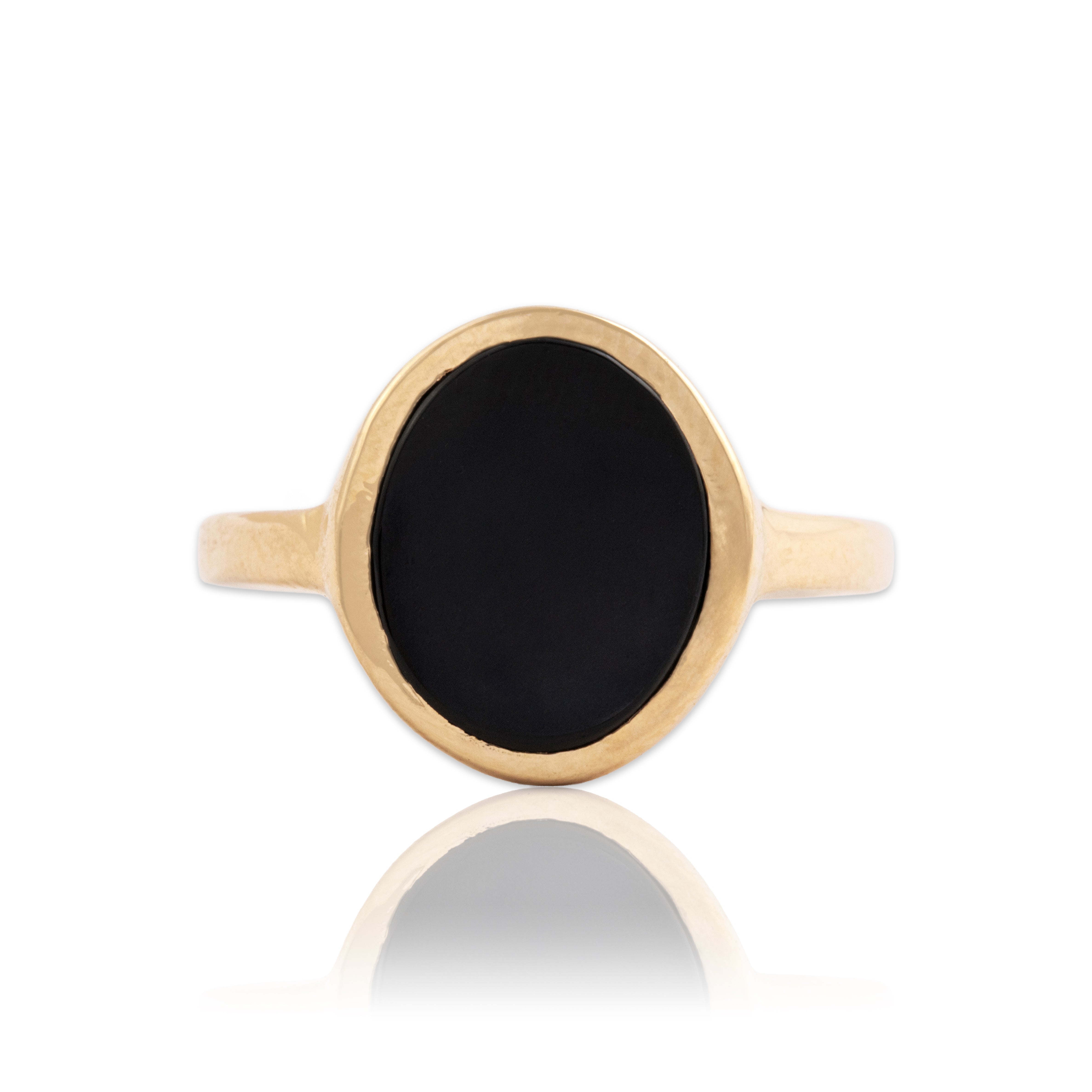 Vintage 10k Yellow Gold 1.64ct Onyx Sleek Oval Bezel Ring - Close-up view