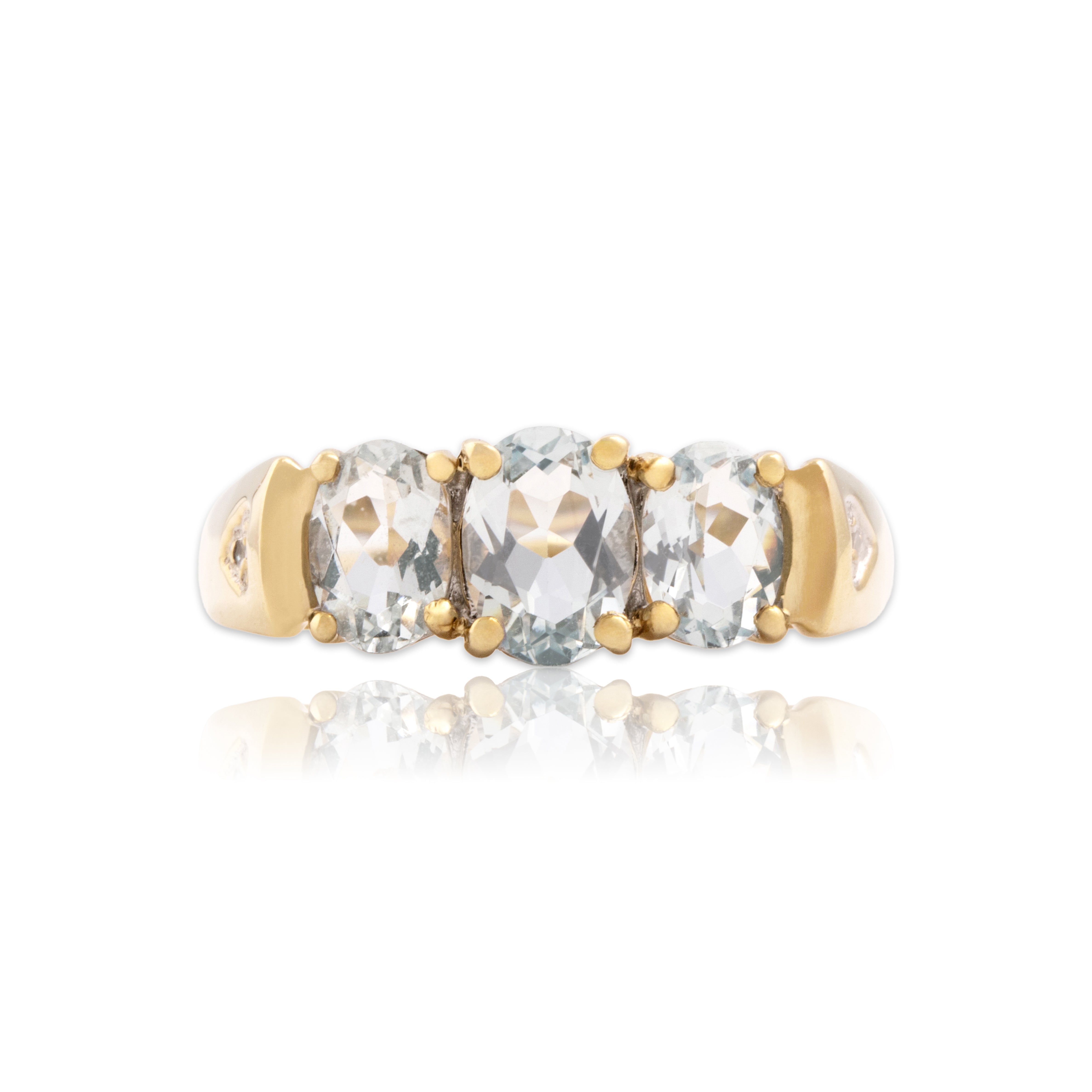 Vintage 14k Yellow Gold 1.21cttw Aquamarine Diamond Heart Detail Trio Ring - Close-up view