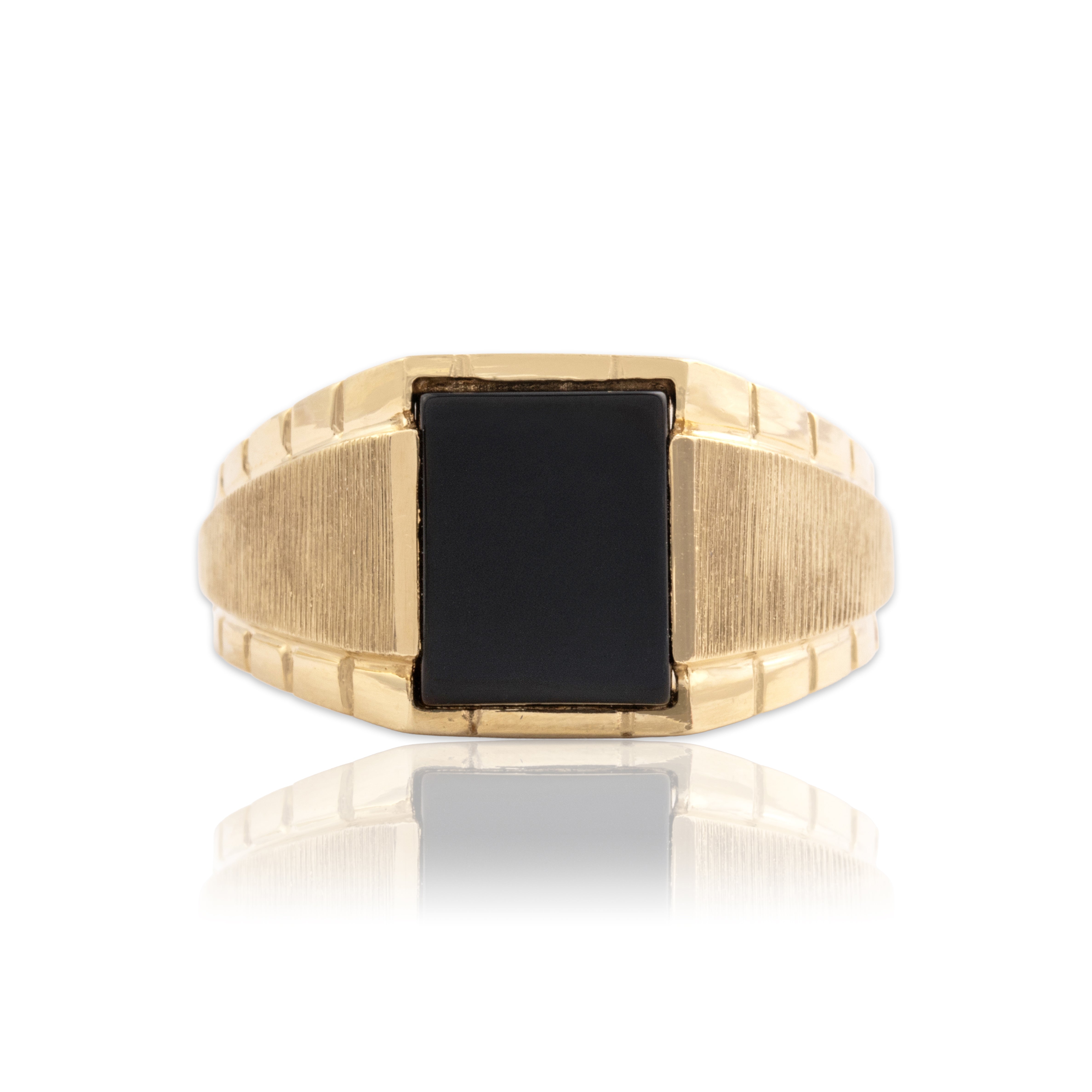 Vintage 14k Yellow Gold 12.23ct Onyx Bold Ribbed Shoulder Signet Ring - Close-up view