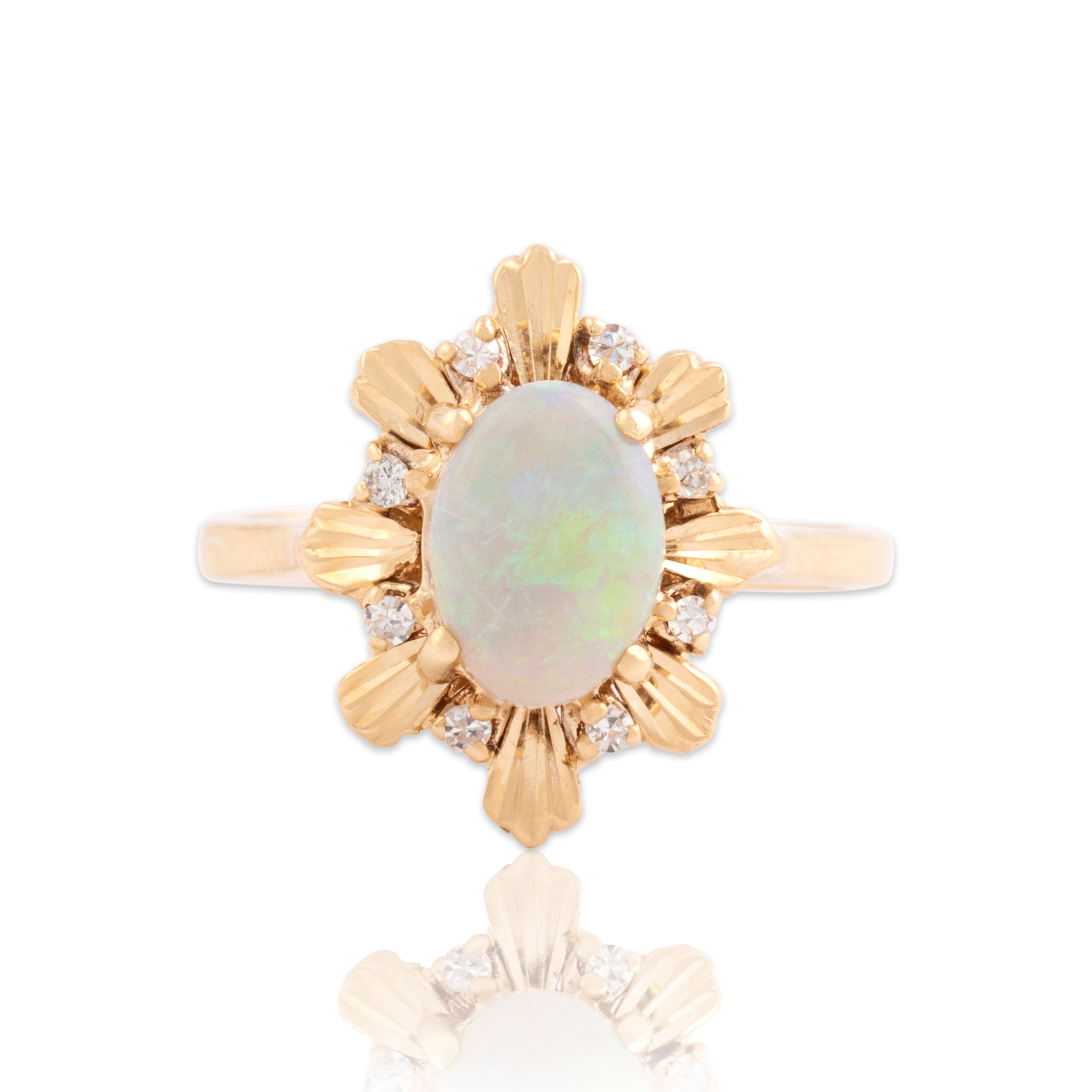 Vintage 14k Yellow Gold Opal Diamond Iridescent Starburst Ring - Close-up view