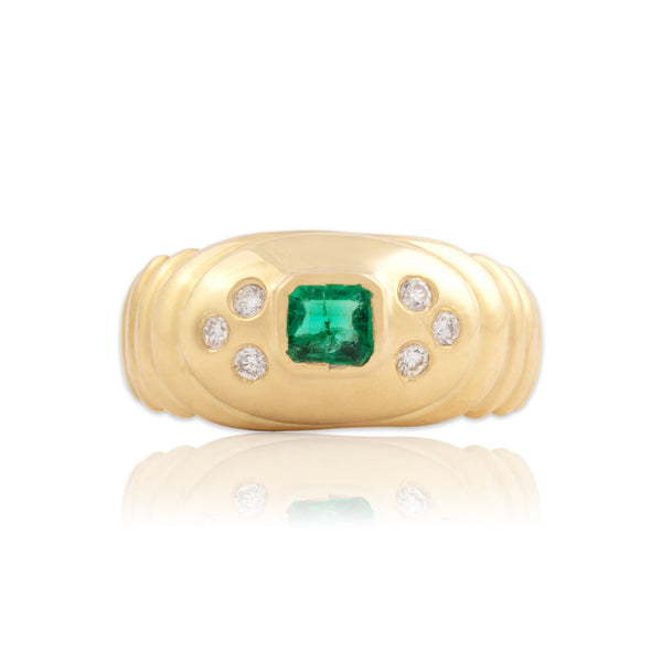 Vintage 18k Yellow Gold Emerald Diamond Modern Ribbed Shoulder Band Ring 8.00