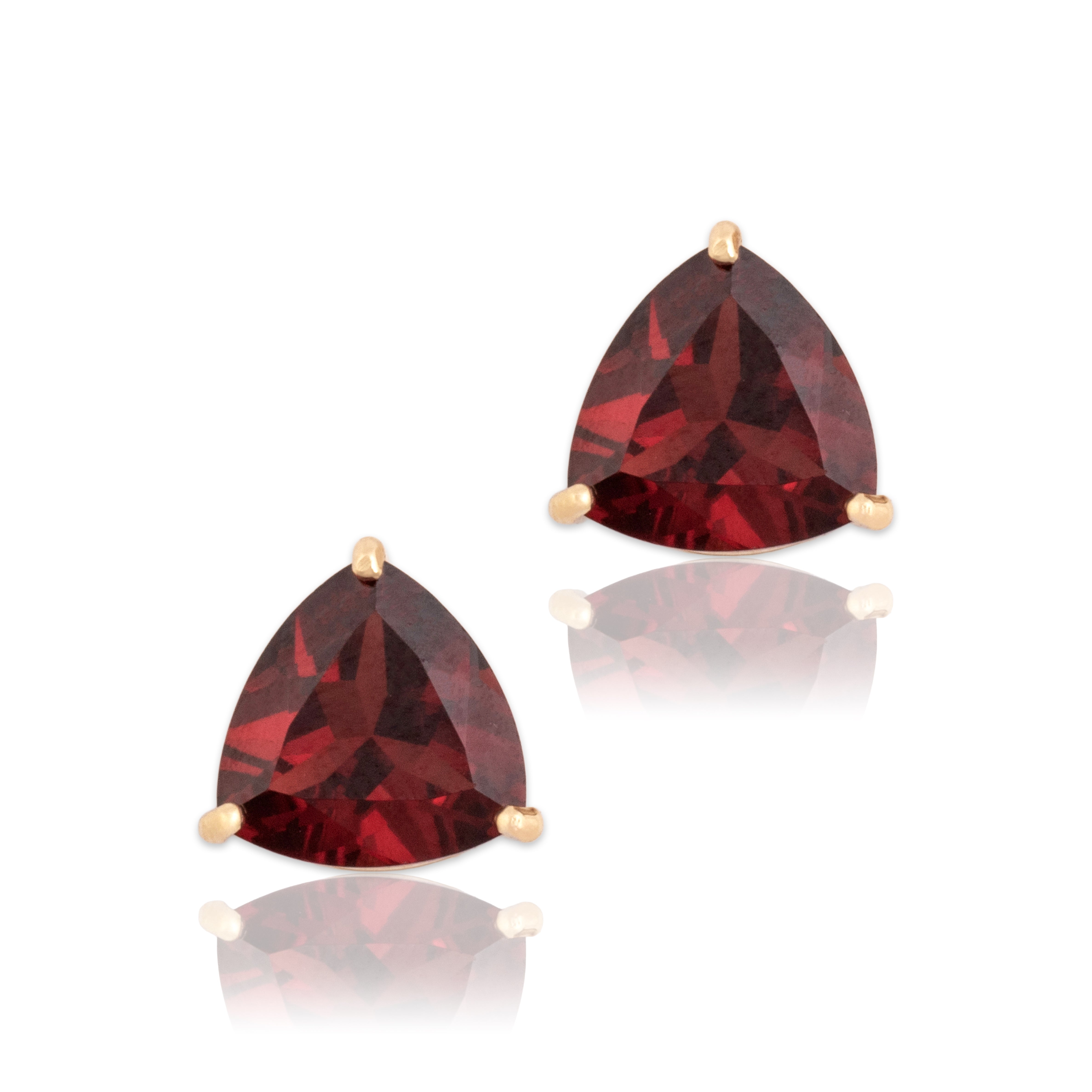 Vintage 14k Yellow Gold 3.55cttw Garnet Sleek Triangles Stud Earrings - Close-up view