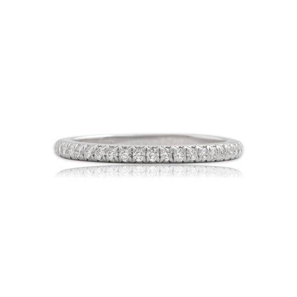 Estate Tiffany & Co. Platinum Diamond Classic Elegant Band Ring - Close-up view