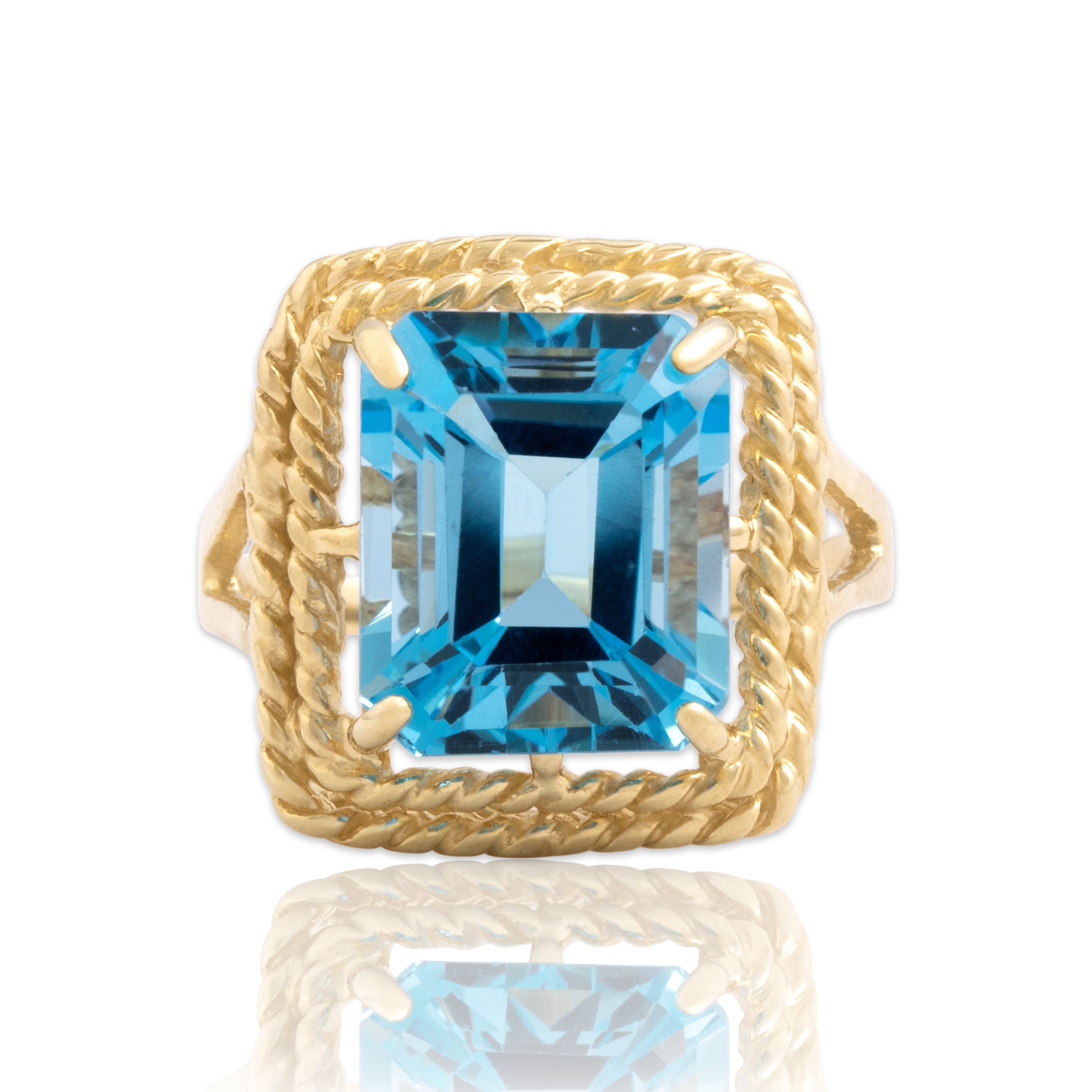 Vintage 10k Yellow Gold 7.77ct Blue Topaz Bright Rope-Framed Cocktail Ring - Close-up view