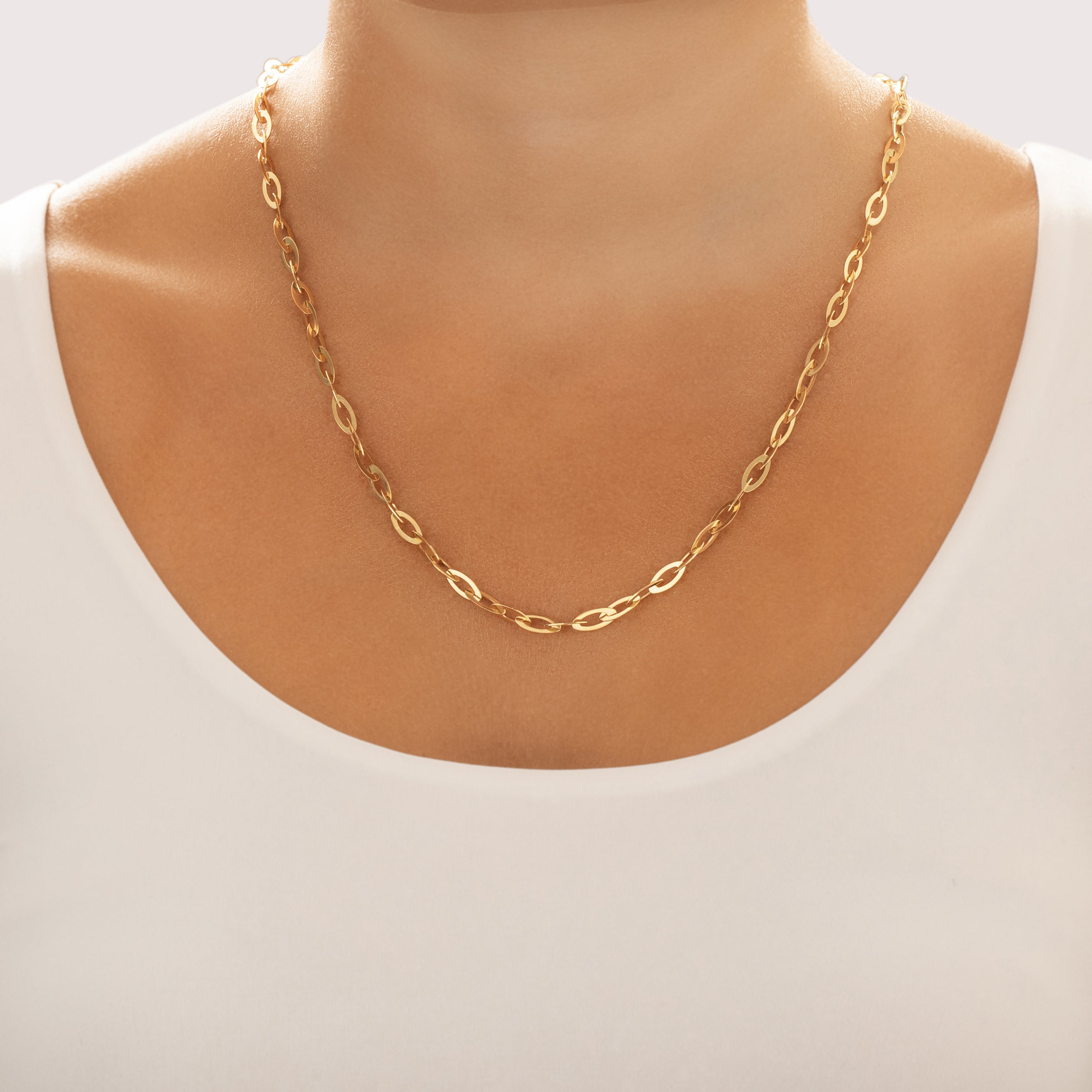 Vintage Italian 18k Yellow Gold Gleaming Elongated Oval Link Necklace - On model view