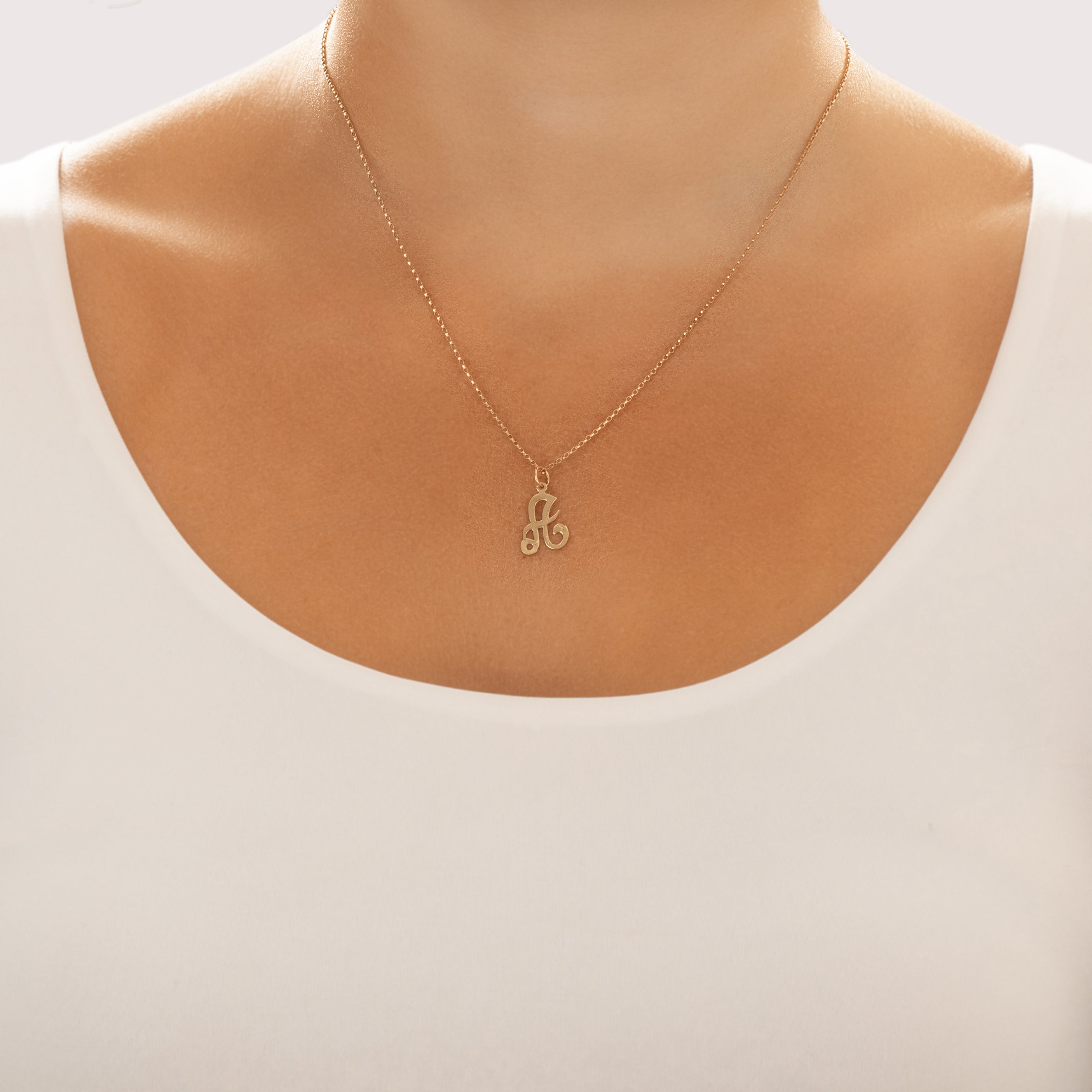 Vintage Lightweight 14k Yellow Gold Thin Script Initial 