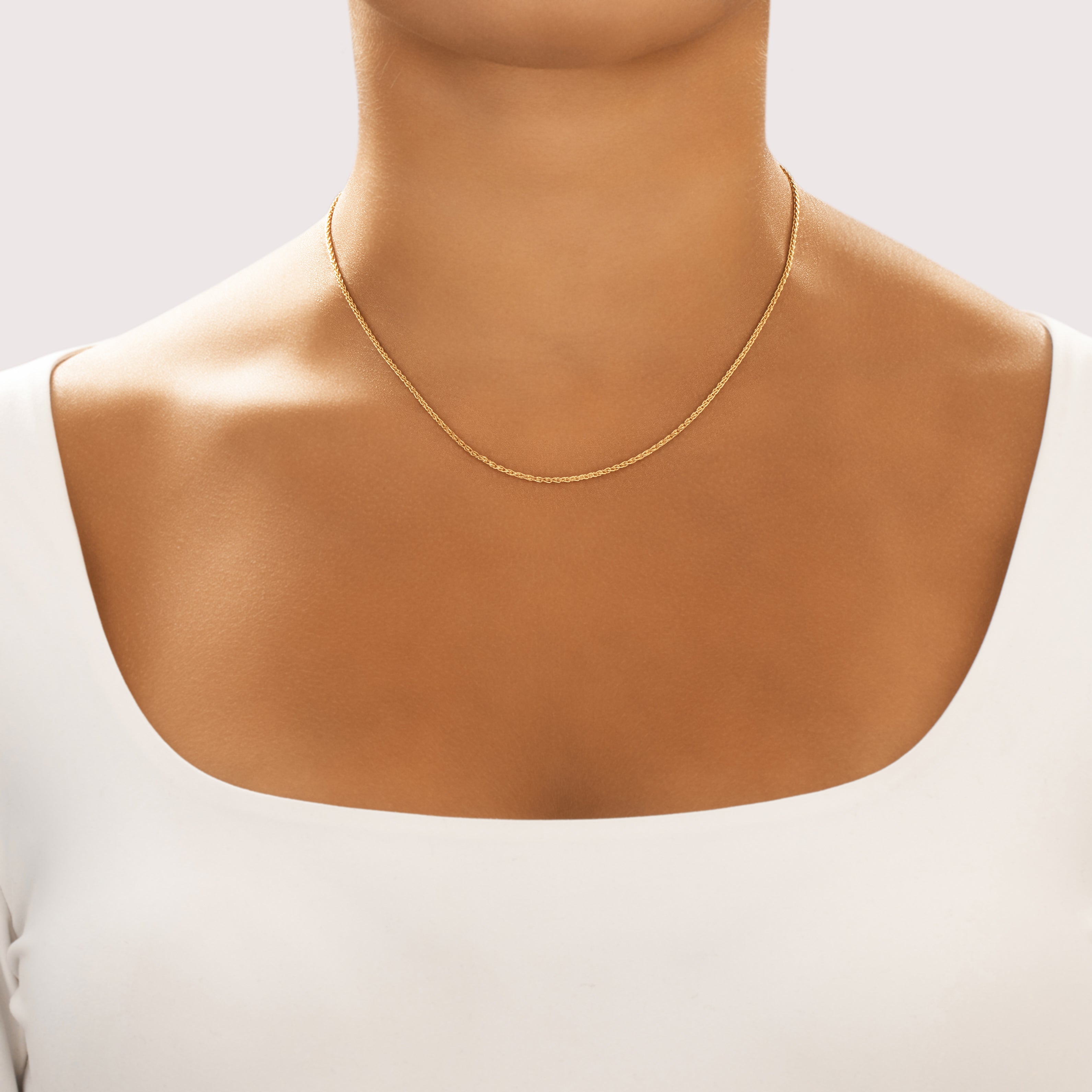 Vintage Italian 18k Yellow Gold 1.5mm Fantastic Wheat Chain - On model view