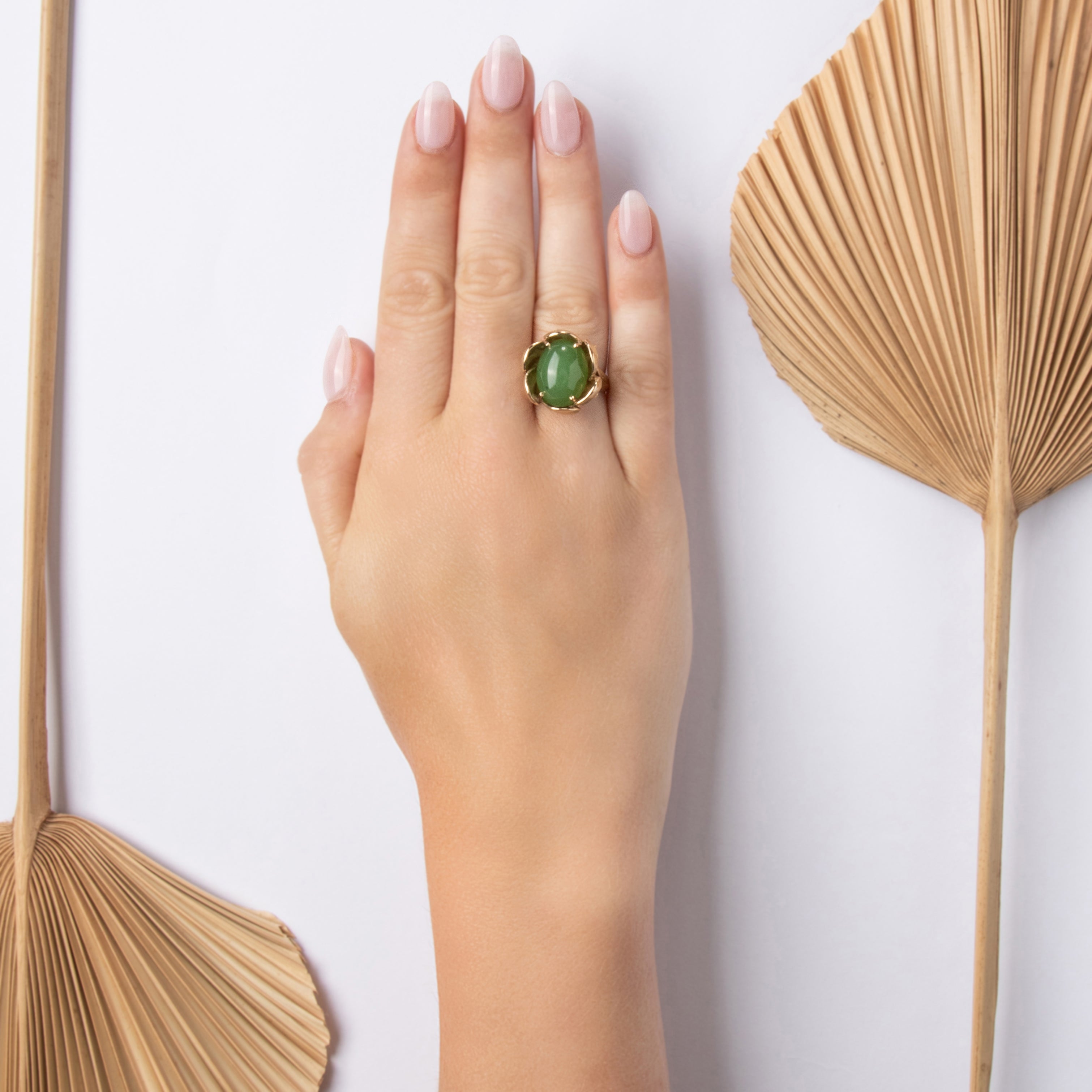 Vintage 14k Yellow Gold 8.81ct Jade Wonderful Textured Flower Blossom Ring - On model view