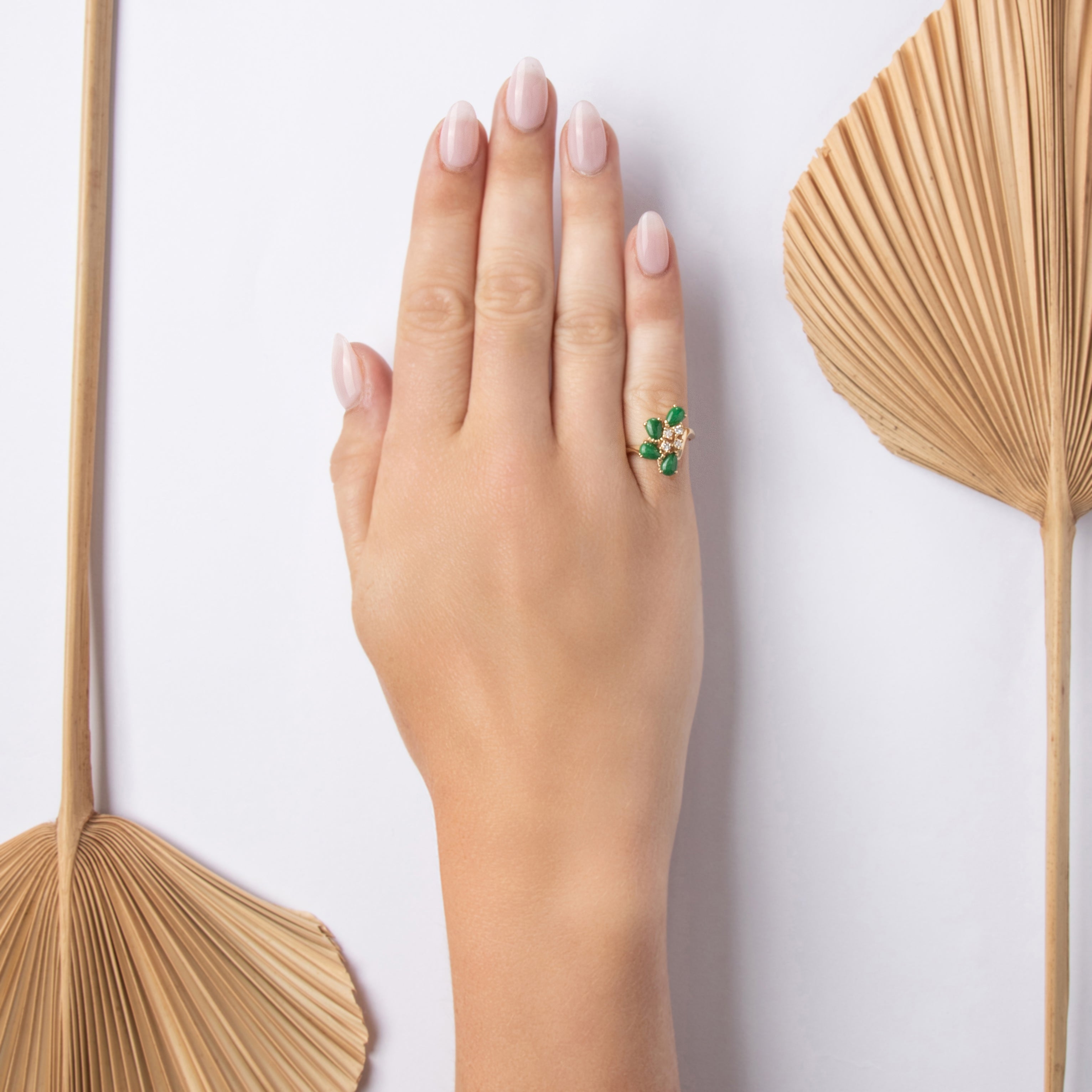 Vintage 14k Yellow Gold 1.33cttw Jade Diamond Bold Spray Ring - On model view