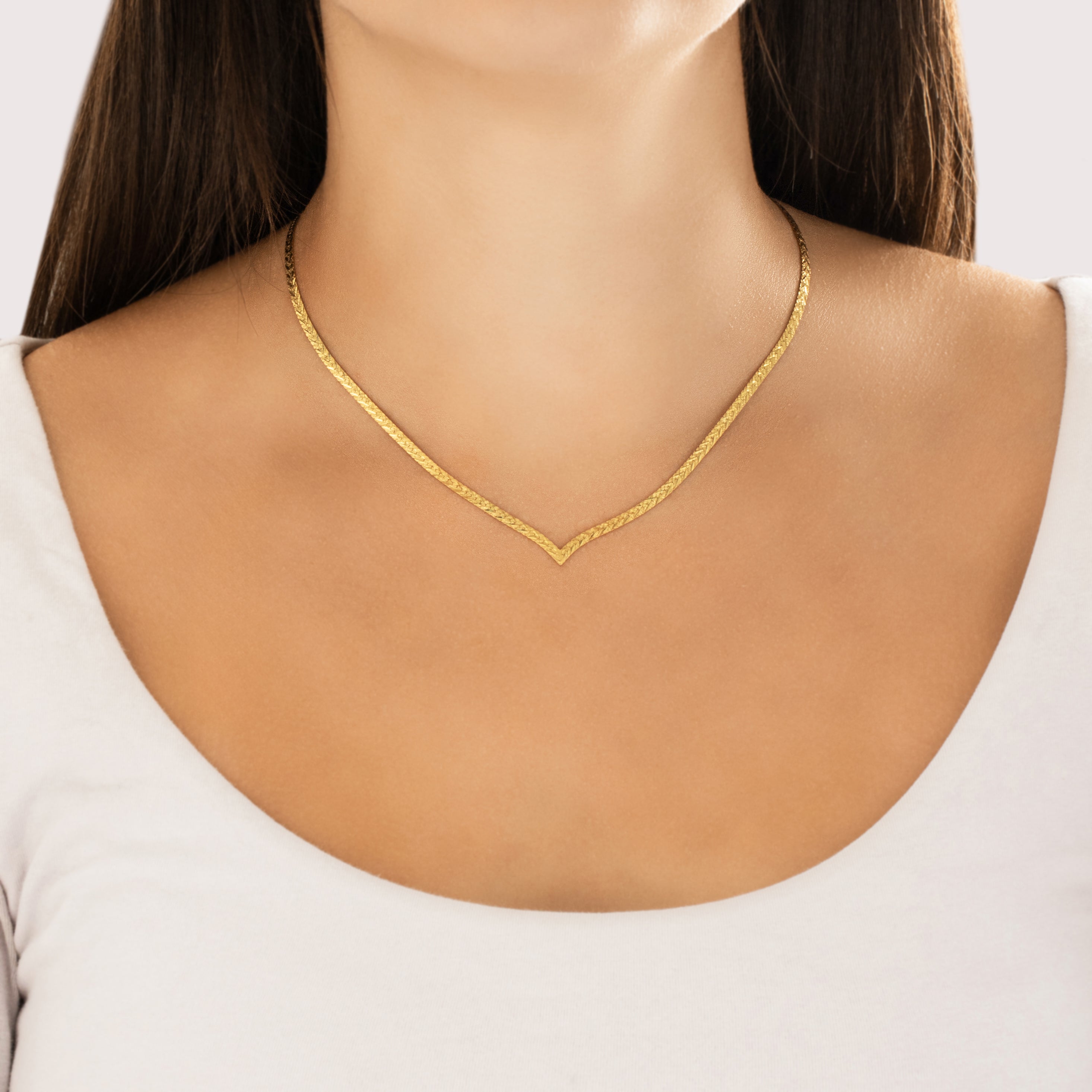 Vintage Italian 14k Yellow Gold Sophisticated Patterned Flat Chain Chevron Necklace - Video showing the piece