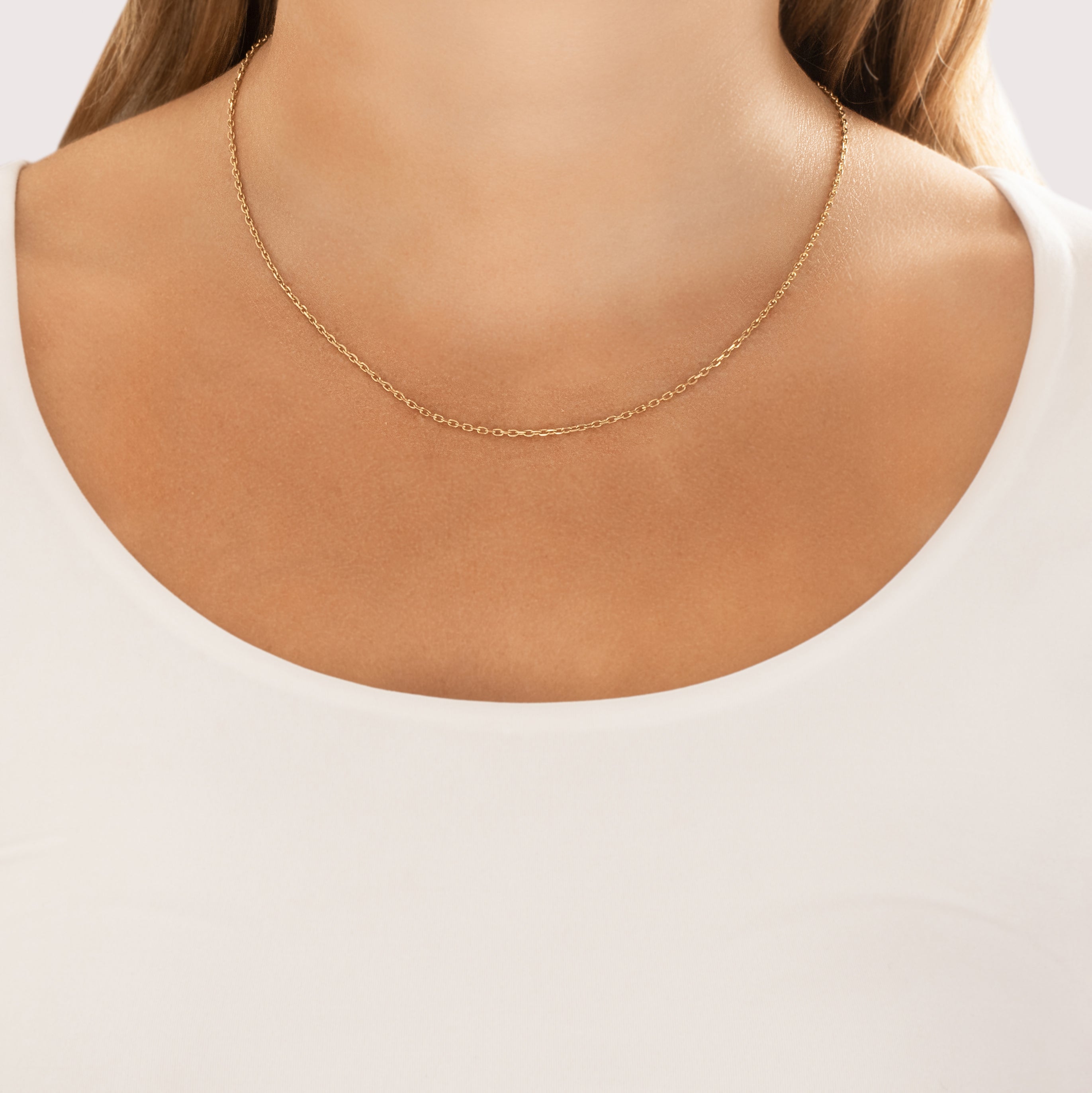 Vintage Peruvian 14k Yellow Gold 1.75mm Classic Cable Chain - On model view
