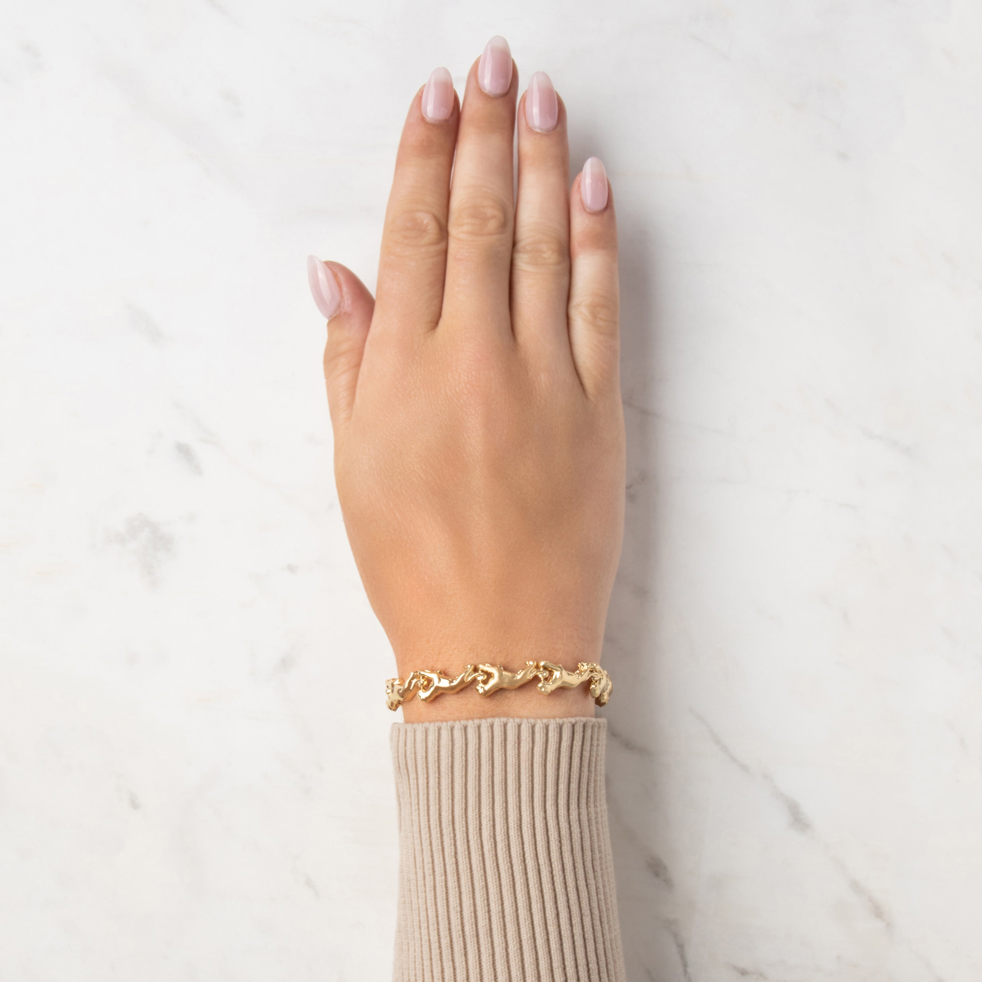 Vintage Italian 14k Yellow Gold Alternating Brushed Panther Link Bracelet - On model view