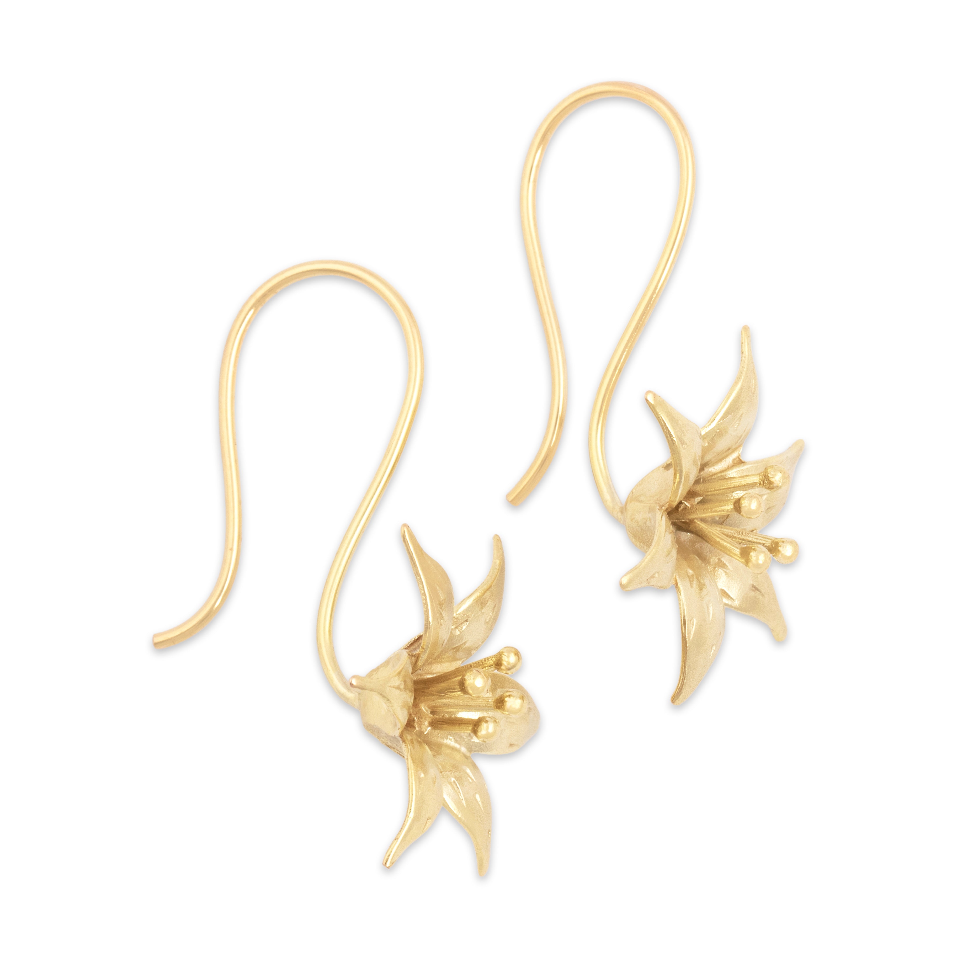 Vintage 14k Yellow Gold Elegant Sculptural Lily Flower Drop Earrings - Side view