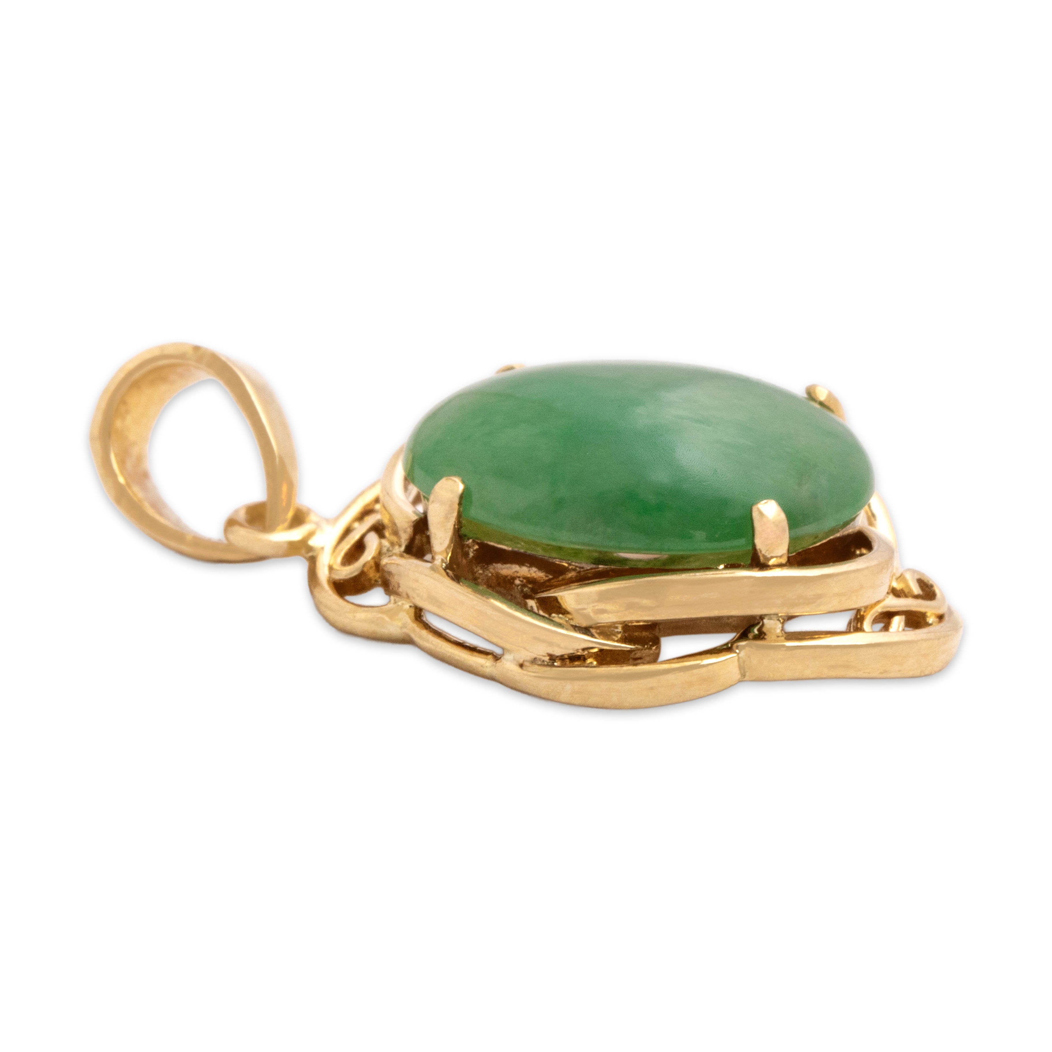 Vintage 18k Yellow Gold 1.12ct Jade Infinity Detail Framed Pendant - Side view