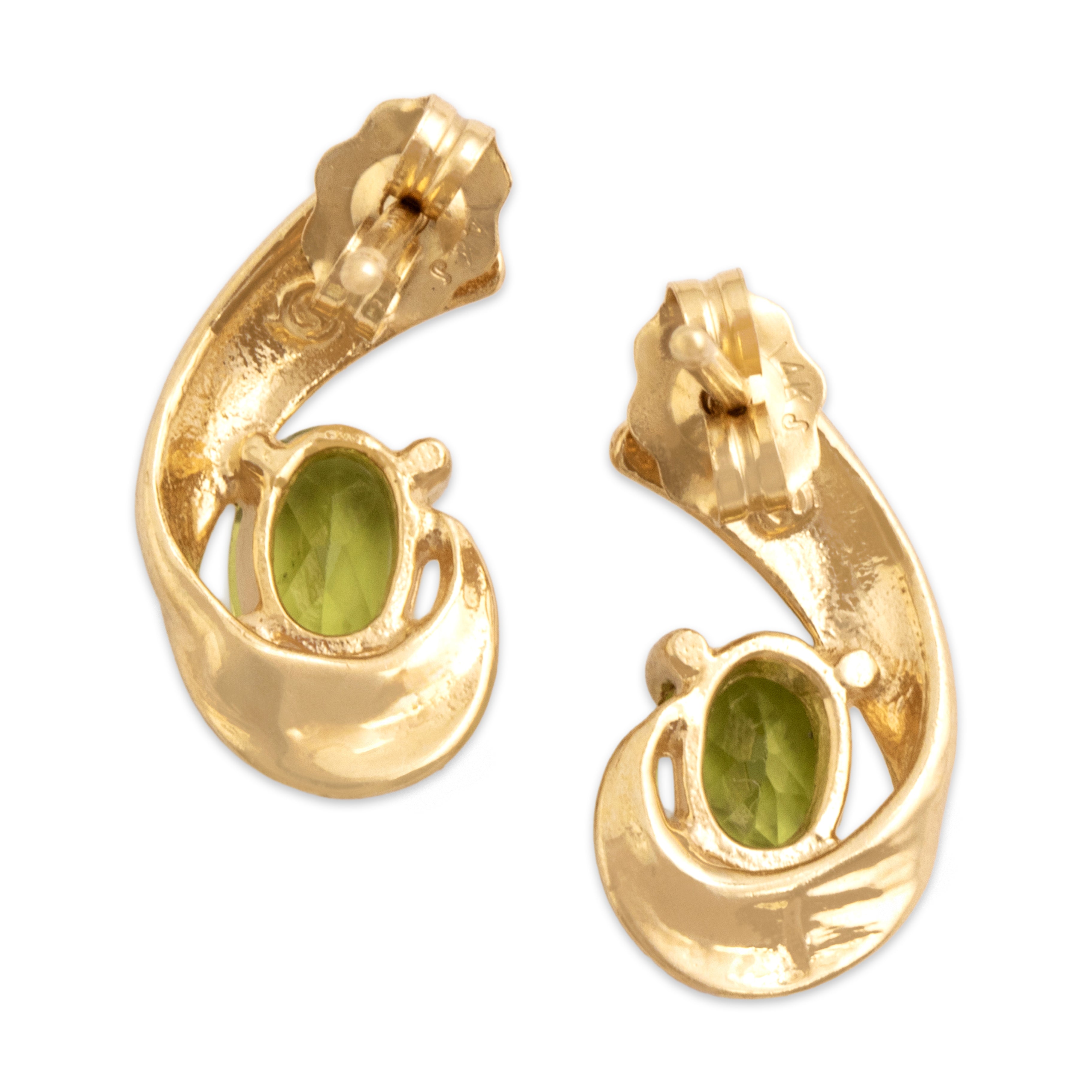Vintage 14k Yellow Gold .96cttw Peridot Ribbed Swoop Stud Earrings - Back view