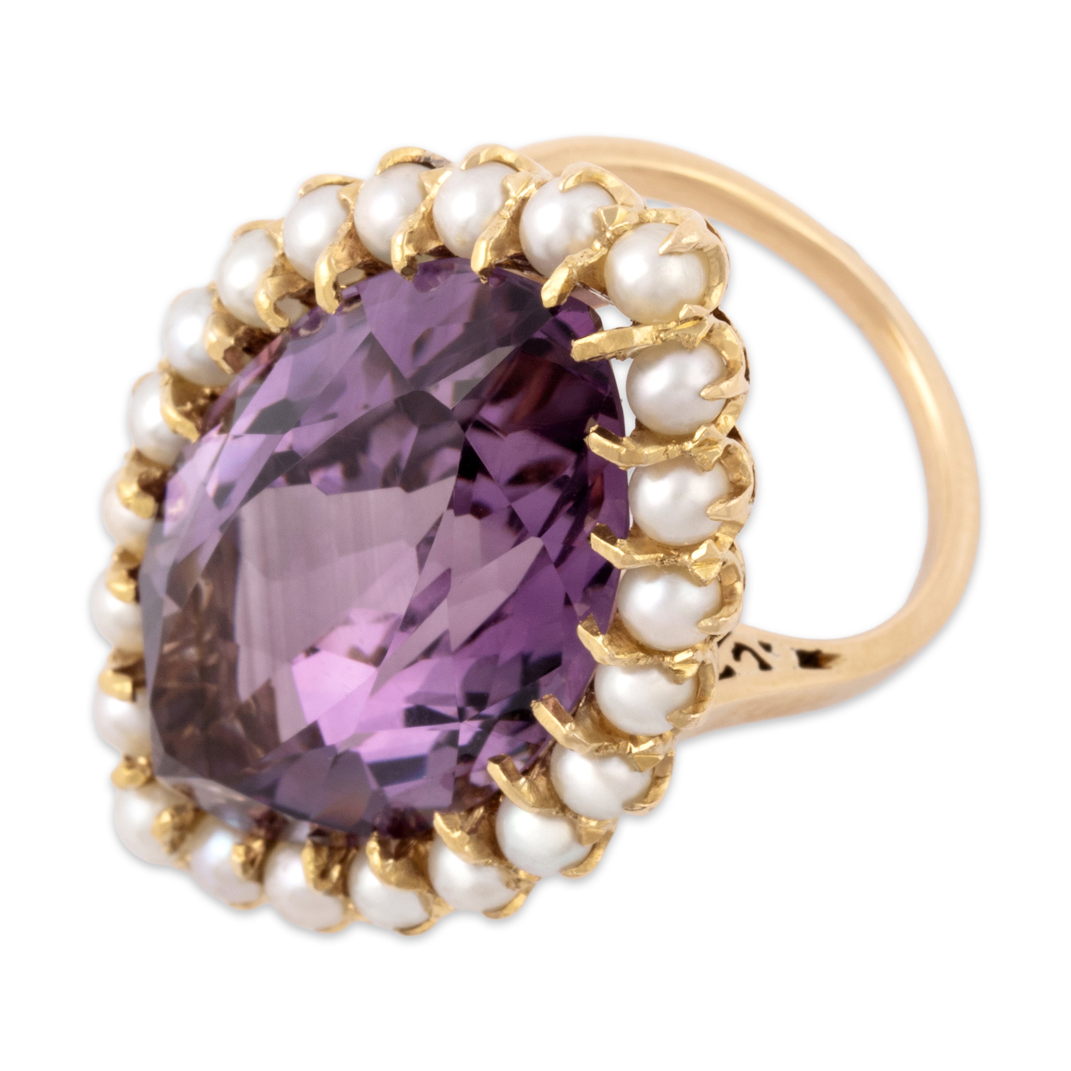Vintage 18k Yellow Gold 16.47ct Amethyst Pearl Oversized Dramatic Navette Halo Cockail Ring - Overall view