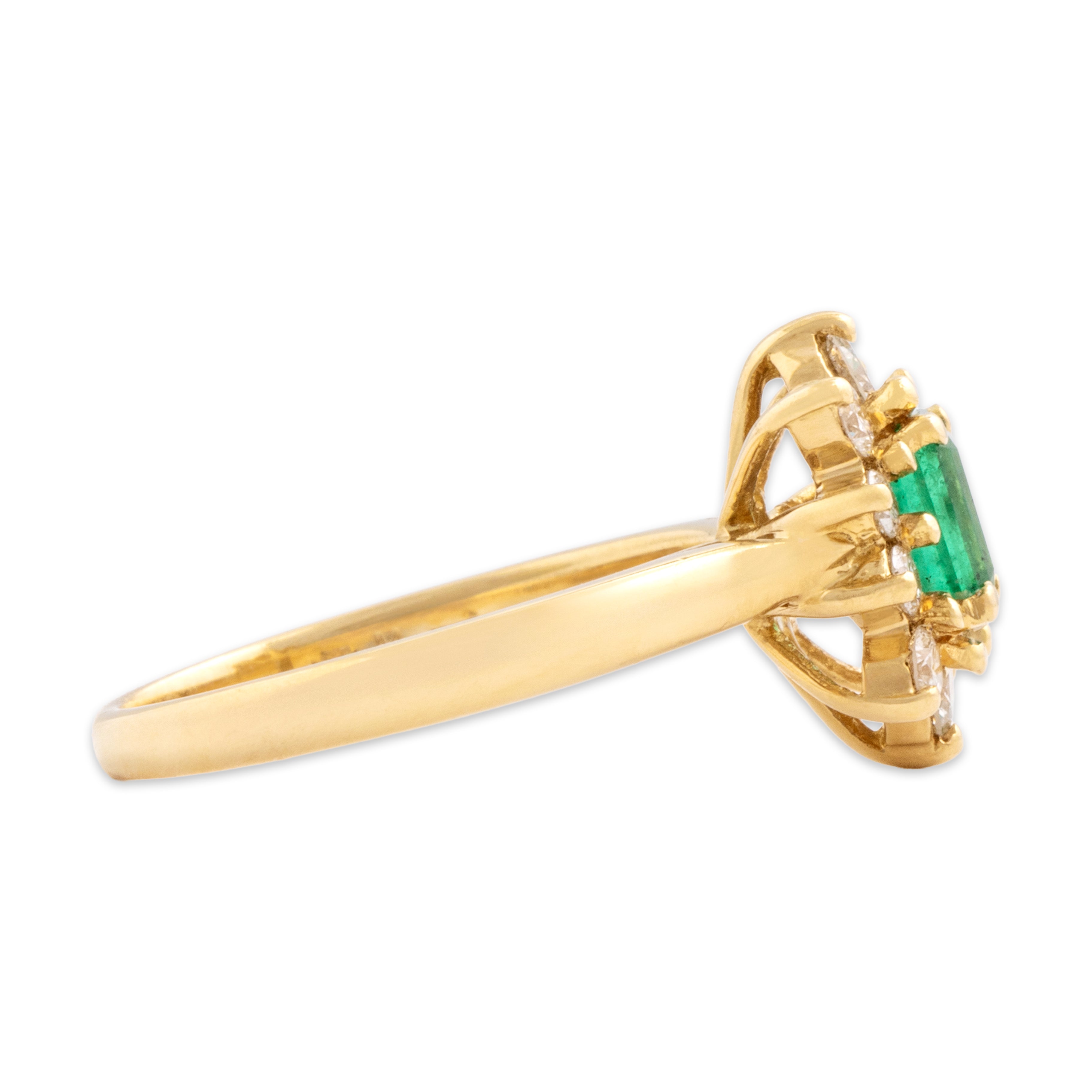 Vintage Dutch 18k Yellow Gold Emerald Diamond Superb Glittering Halo Ring - Side view