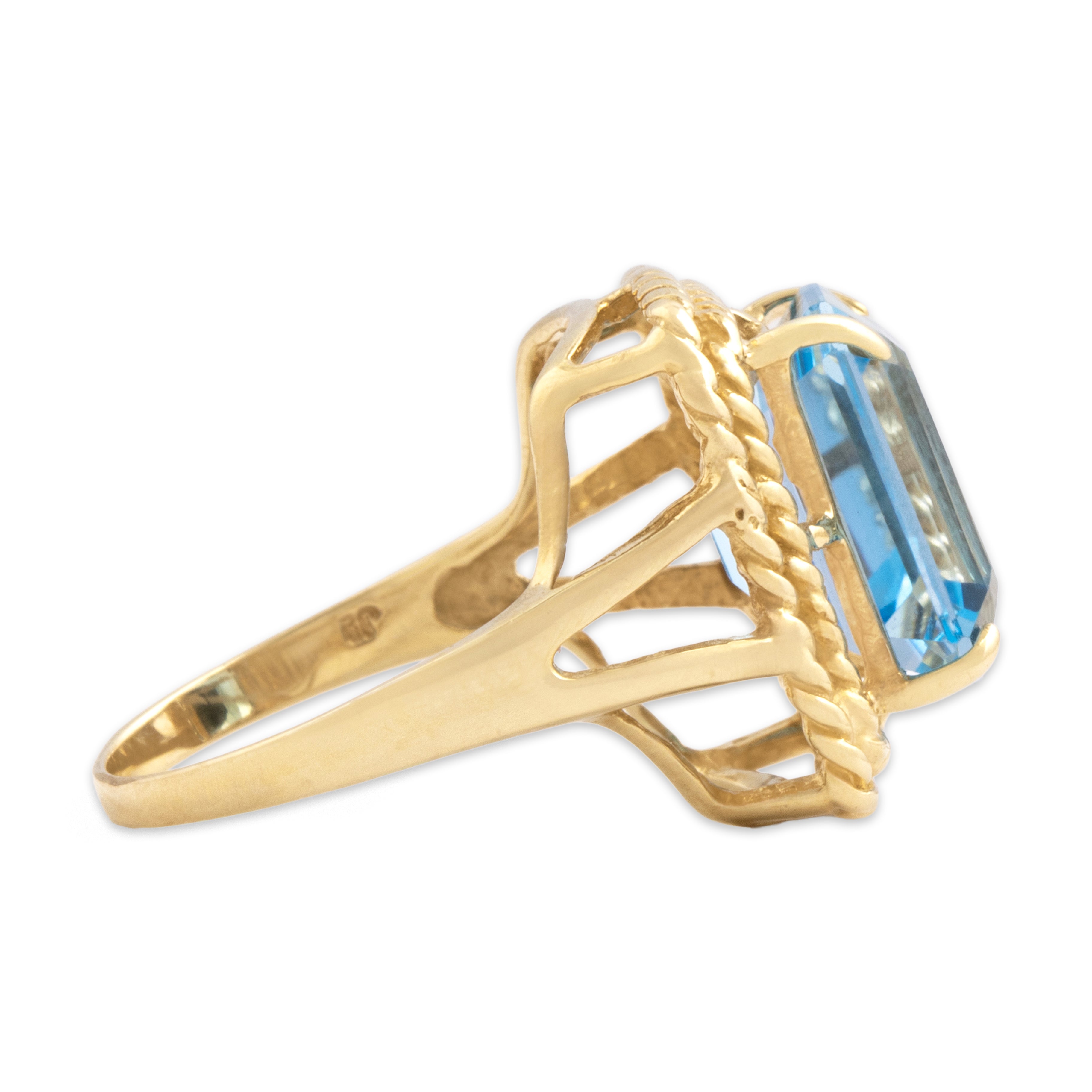 Vintage 10k Yellow Gold 7.77ct Blue Topaz Bright Rope-Framed Cocktail Ring - Side view