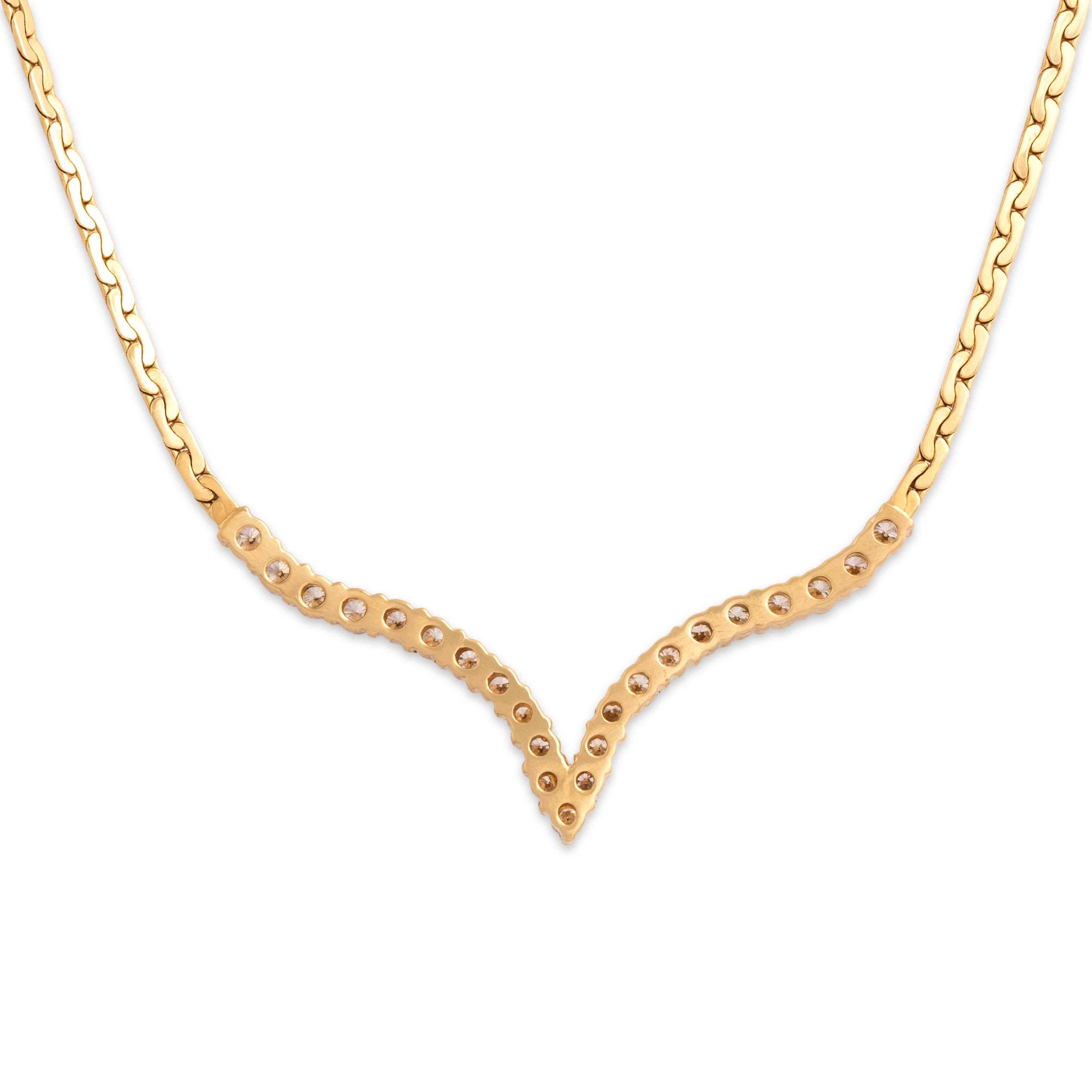 Vintage 18k Yellow Gold 1.37cttw Diamond Sleek Sparkling Chevron Necklace - Back view