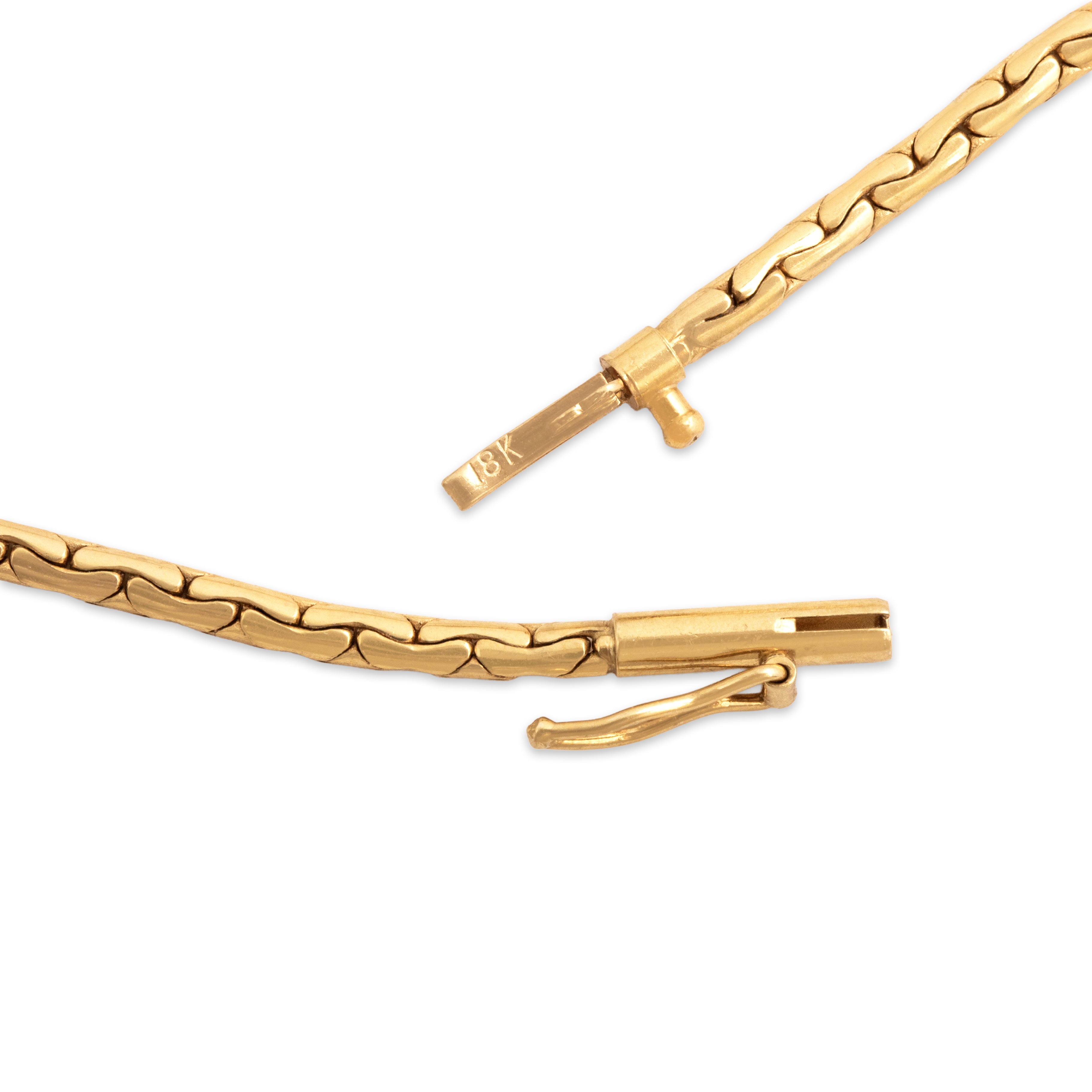 Vintage 18k Yellow Gold 1.37cttw Diamond Sleek Sparkling Chevron Necklace - clasp view