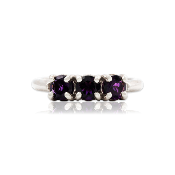 Vintage 10k White Gold Amethyst Royal Purple Line Ring 6.00