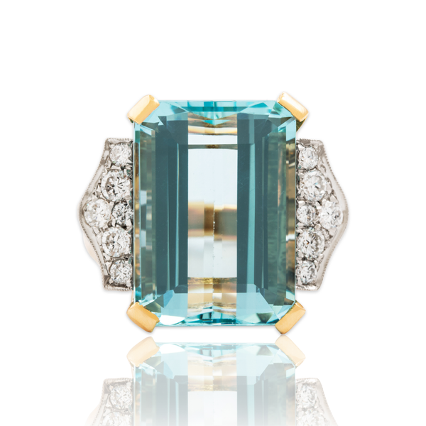 Vintage Heavy 18k Yellow Gold 18ct Aquamarine Diamond Exceptional Cocktail Ring