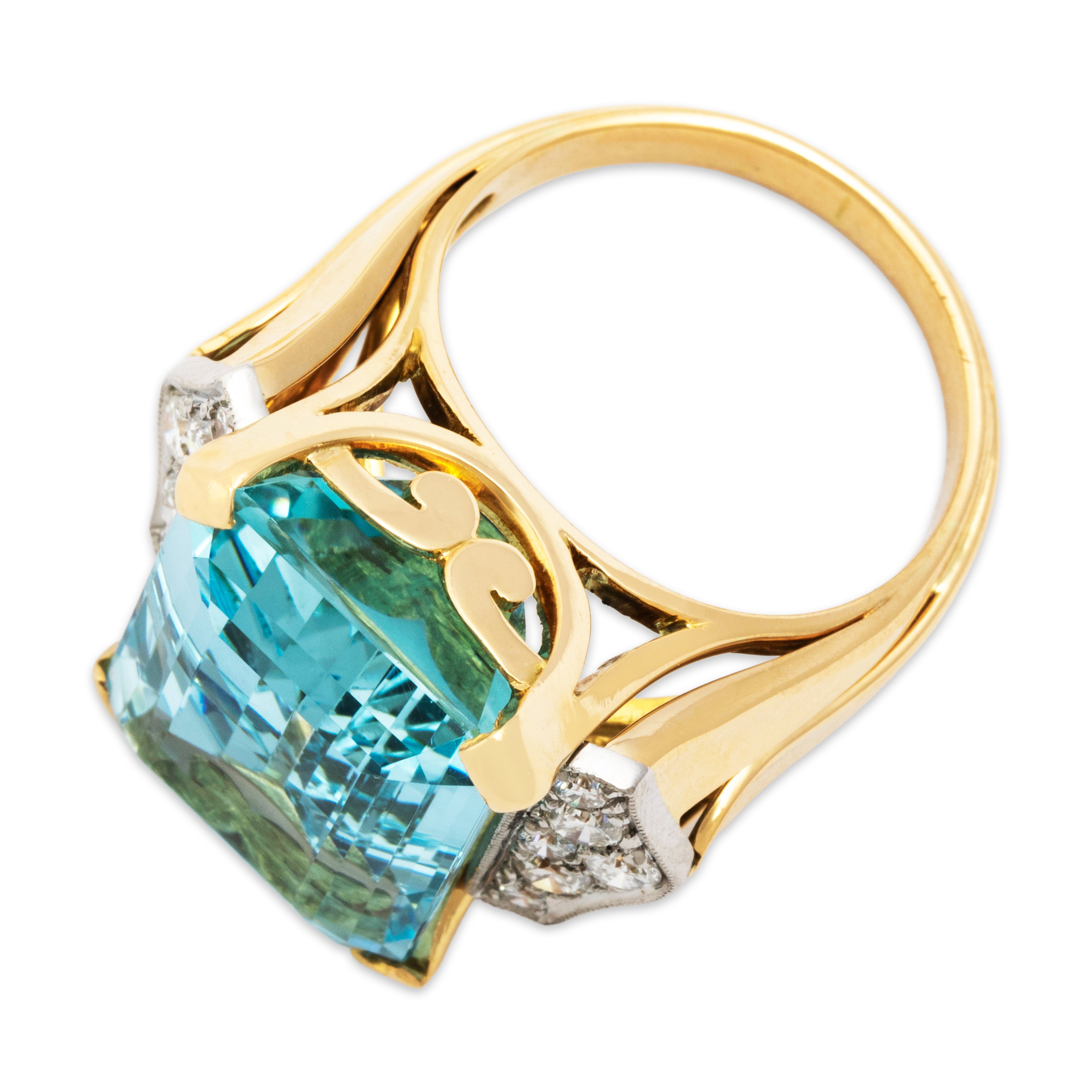 Vintage 18k Yellow Gold 18ct Aquamarine .7cttw Diamond Exceptional Cocktail Ring 5.50