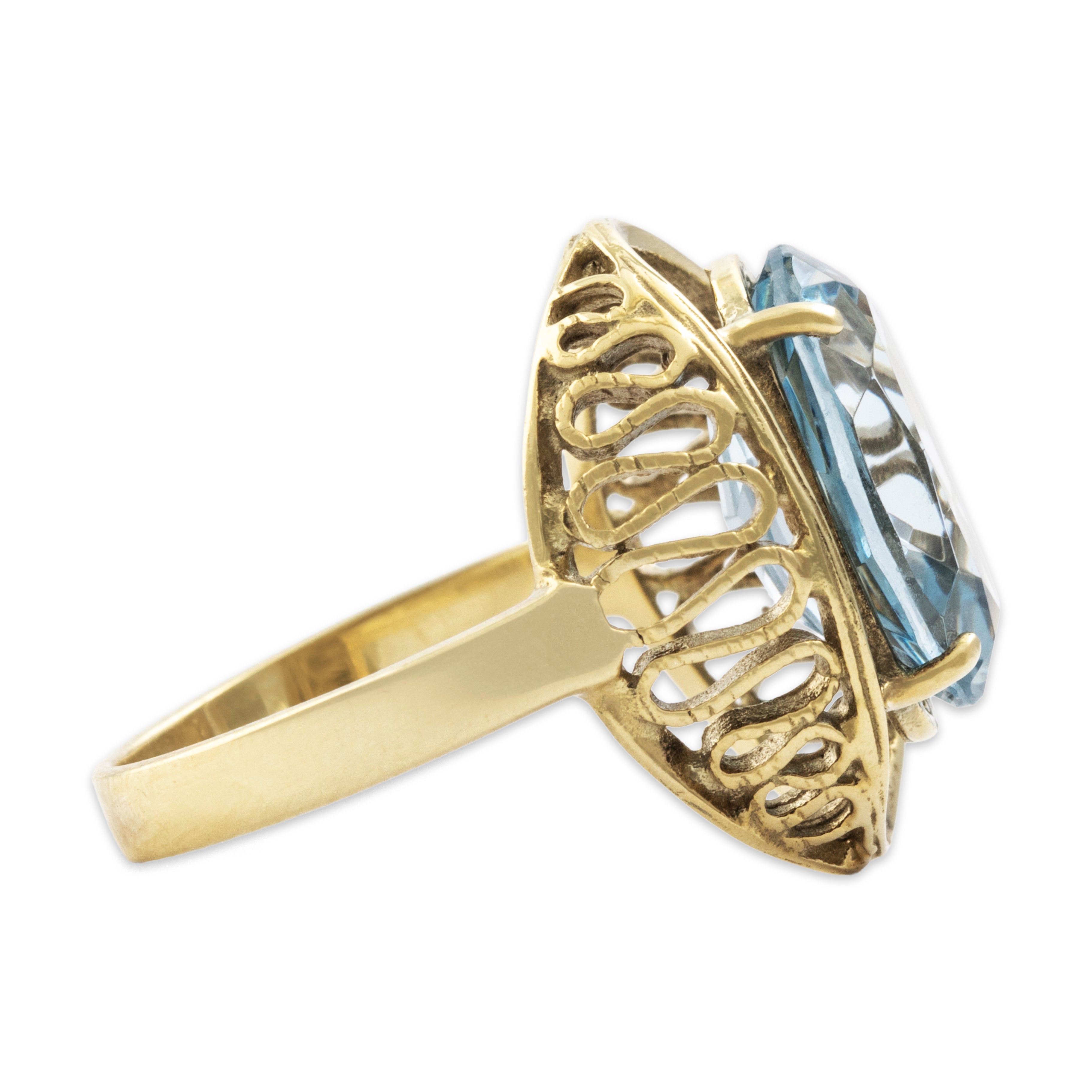 Vintage 14k Gold Pale Blue Glass Filigree Openwork Border Cocktail Ring - Side view