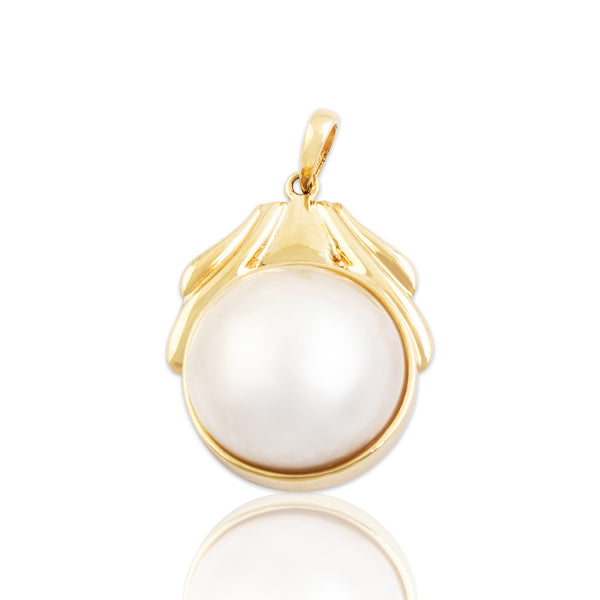 Vintage 10k Yellow Gold Mabé Pearl Lustrous Dome Pendant