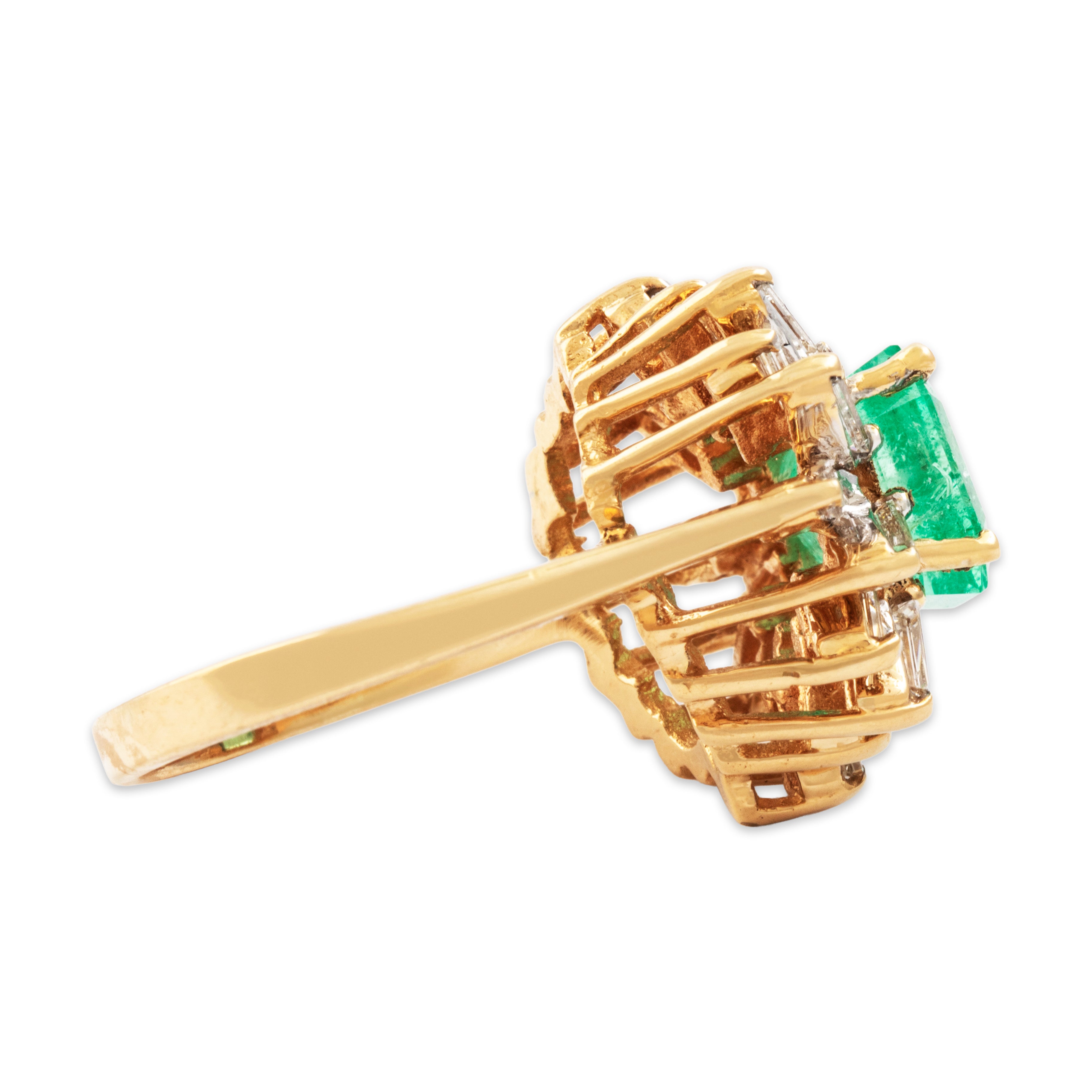 Vintage Excellent 18k Yellow Gold 2.4ct Emerald .83cttw Diamond Ballerina Ring - Side view
