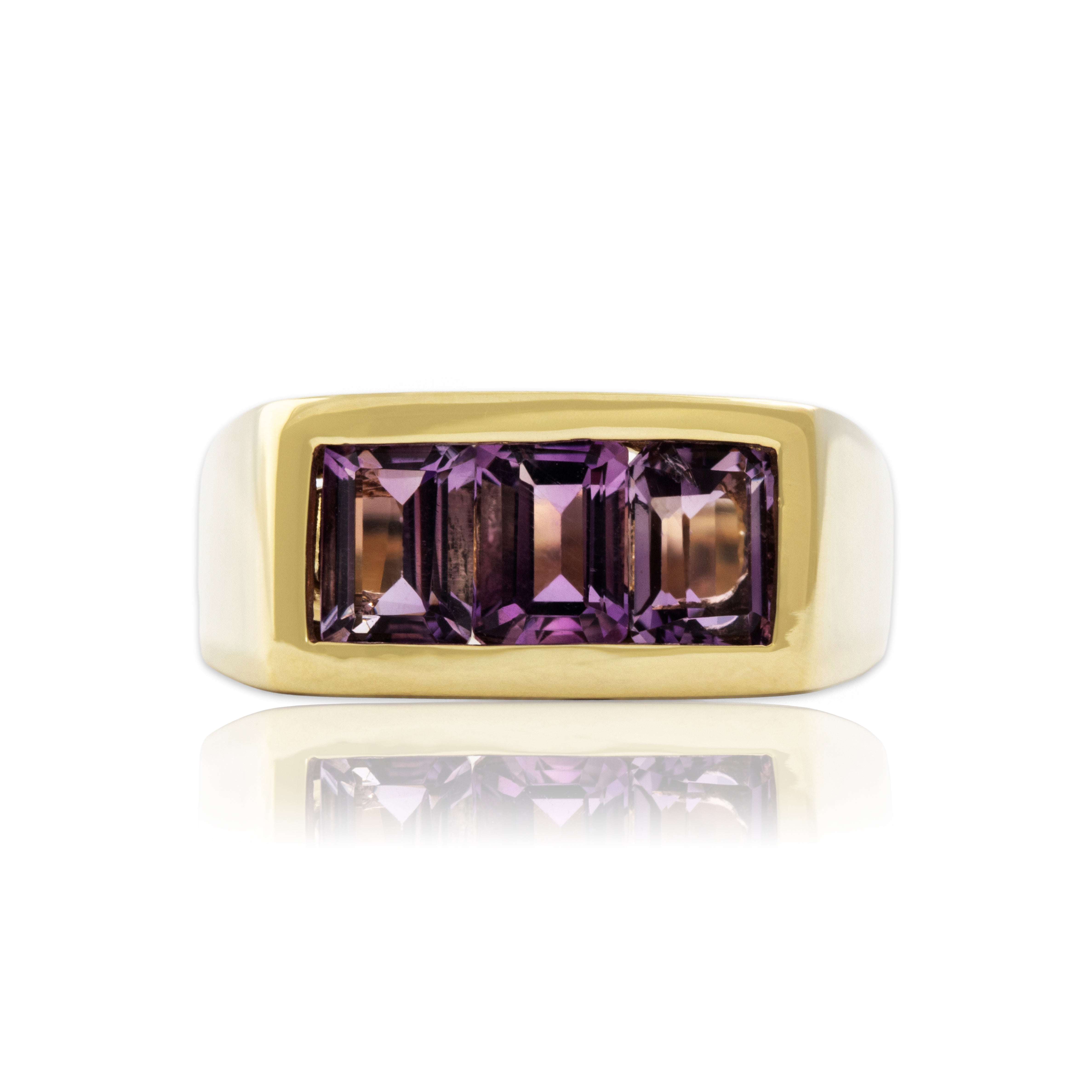 Vintage 14k Yellow Gold 1.2cttw Amethyst Sleek Triple Channel-Set Ring - Close-up view