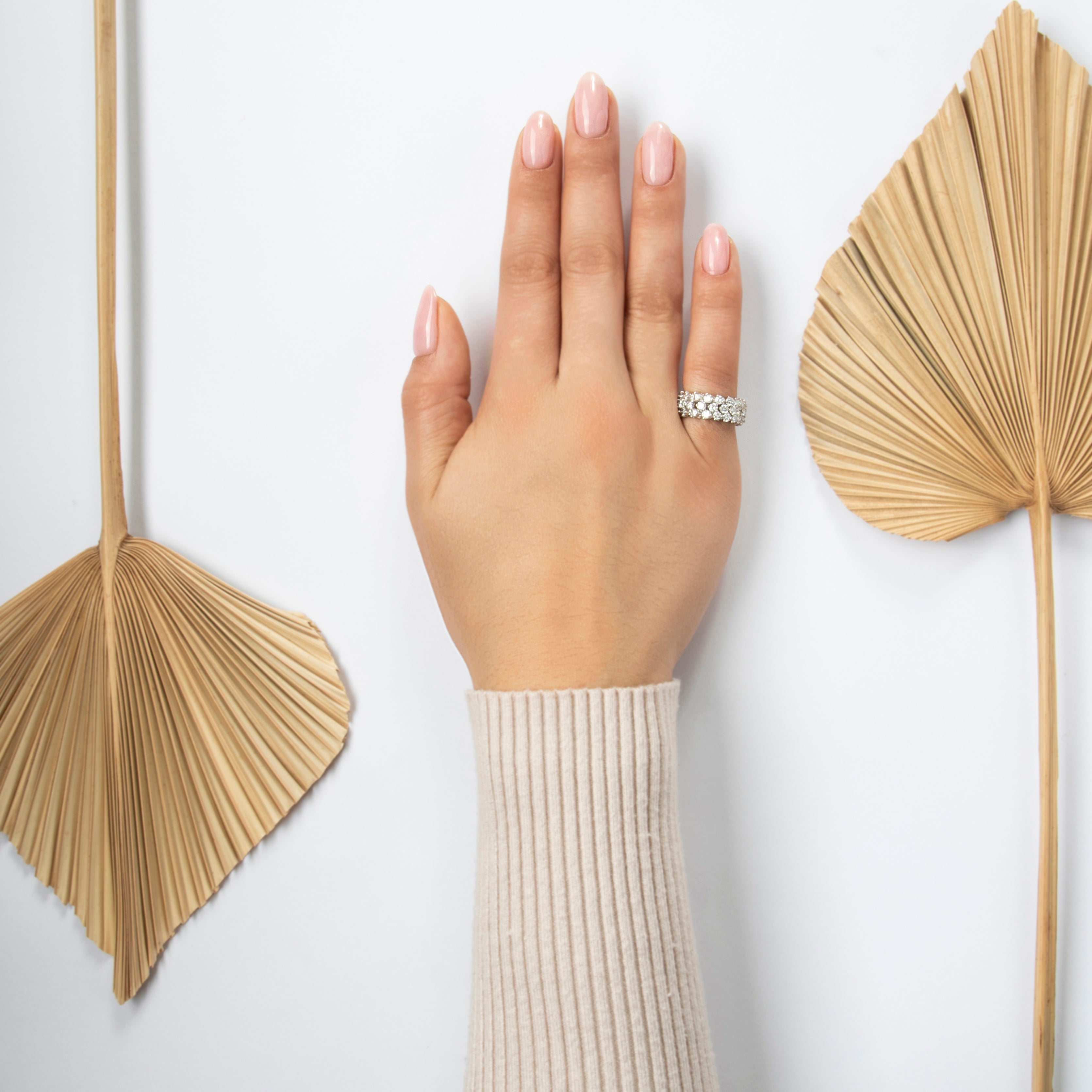 Vintage Platinum 3.56cttw Diamond Dazzling Interlinking Eternity Band Ring - On model view