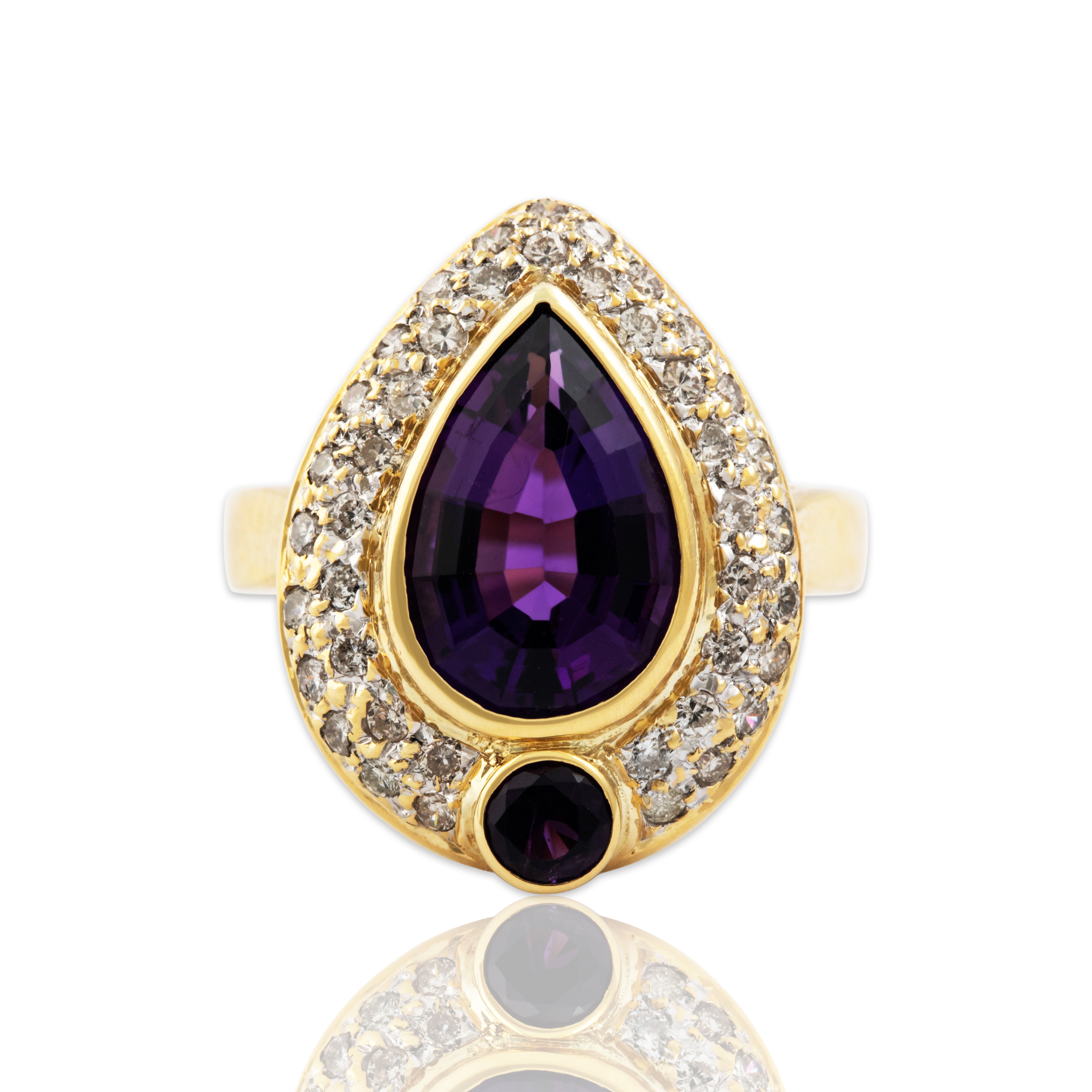 Vintage 18k Yellow Gold 2.9cttw Amethyst Diamond Pear Halo Cocktail Ring - Close-up view