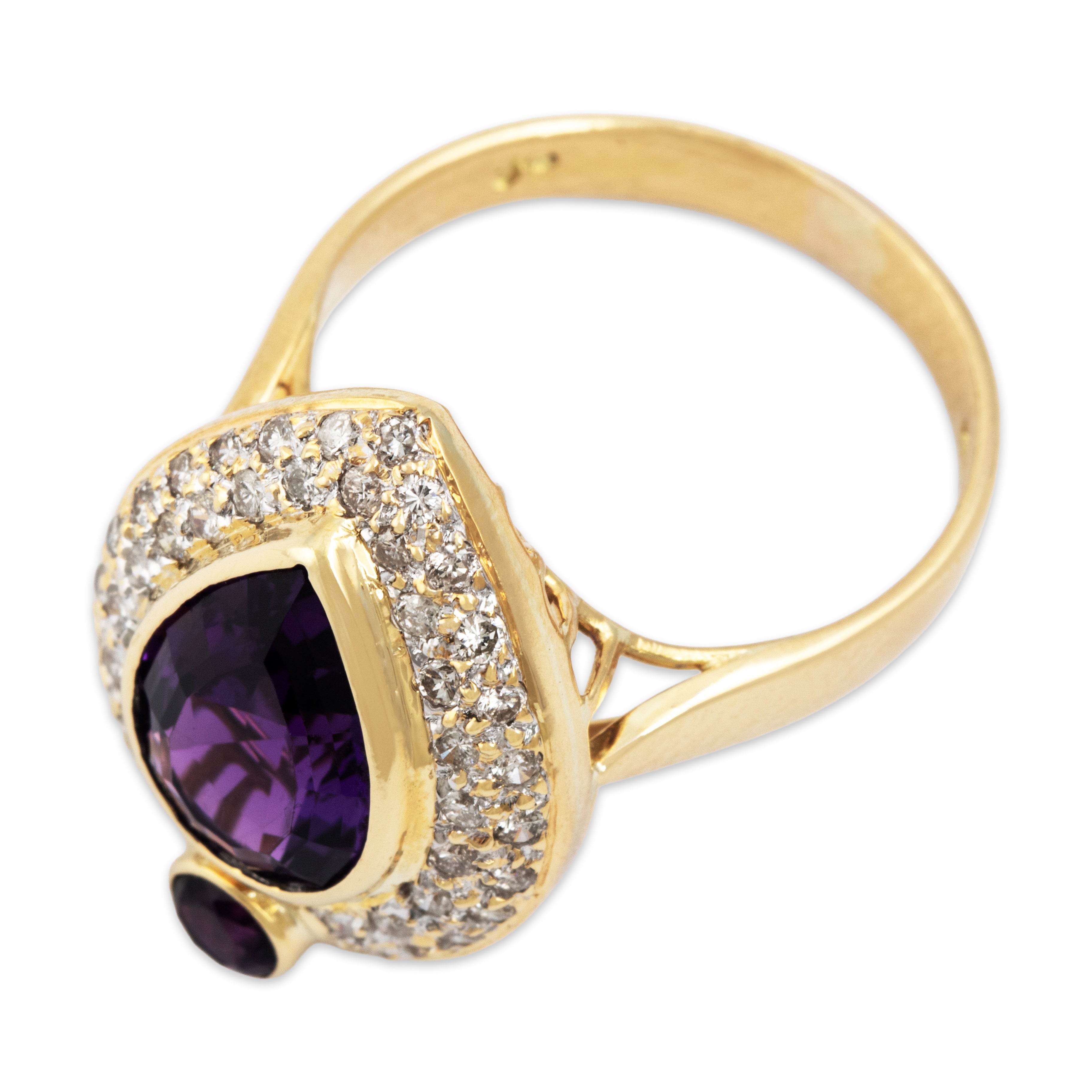 Vintage 18k Yellow Gold 2.9cttw Amethyst Diamond Pear Halo Cocktail Ring - Overall view