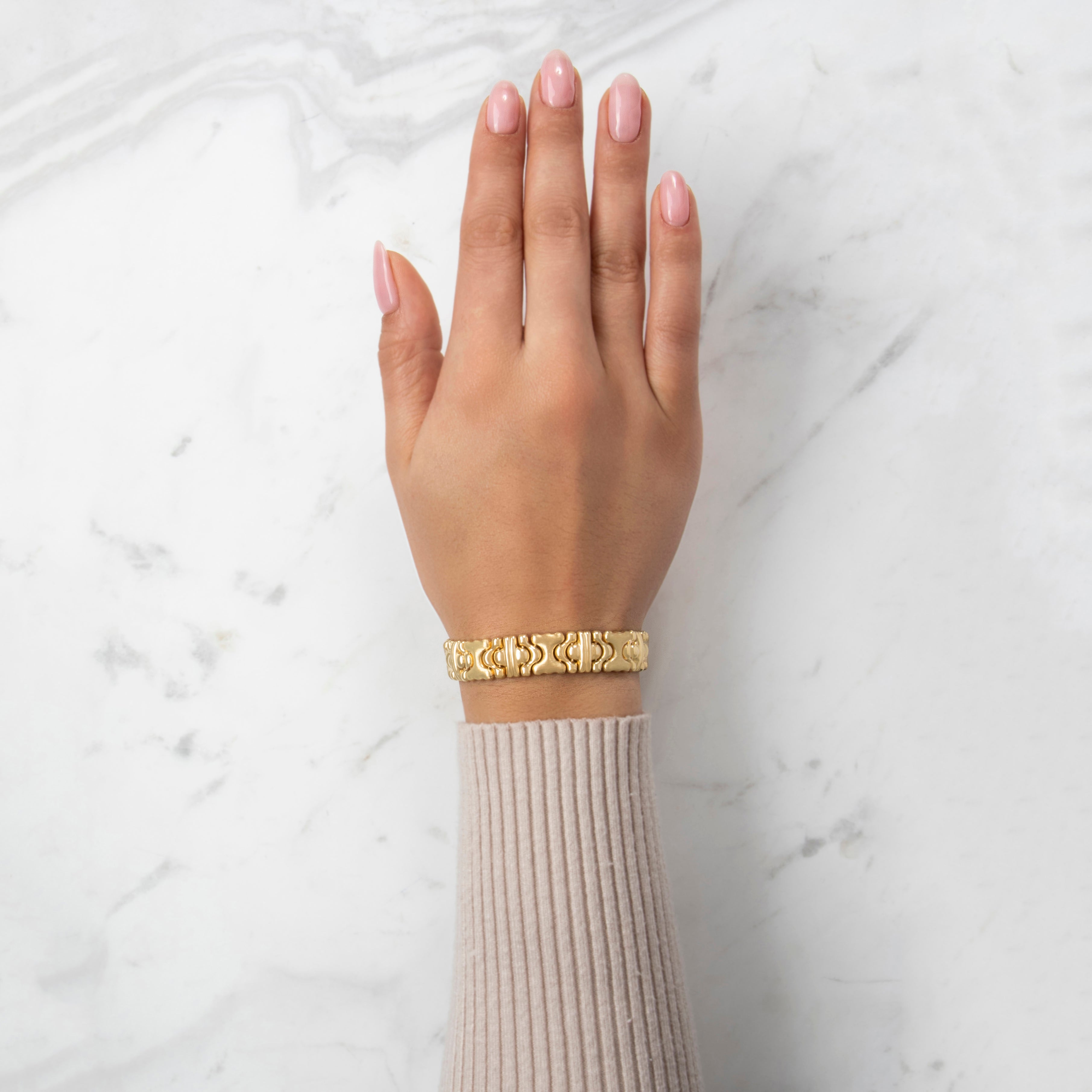 Vintage Italian 14k Yellow Gold Wide Geometric Brushed Textured Link Bracelet - On model view