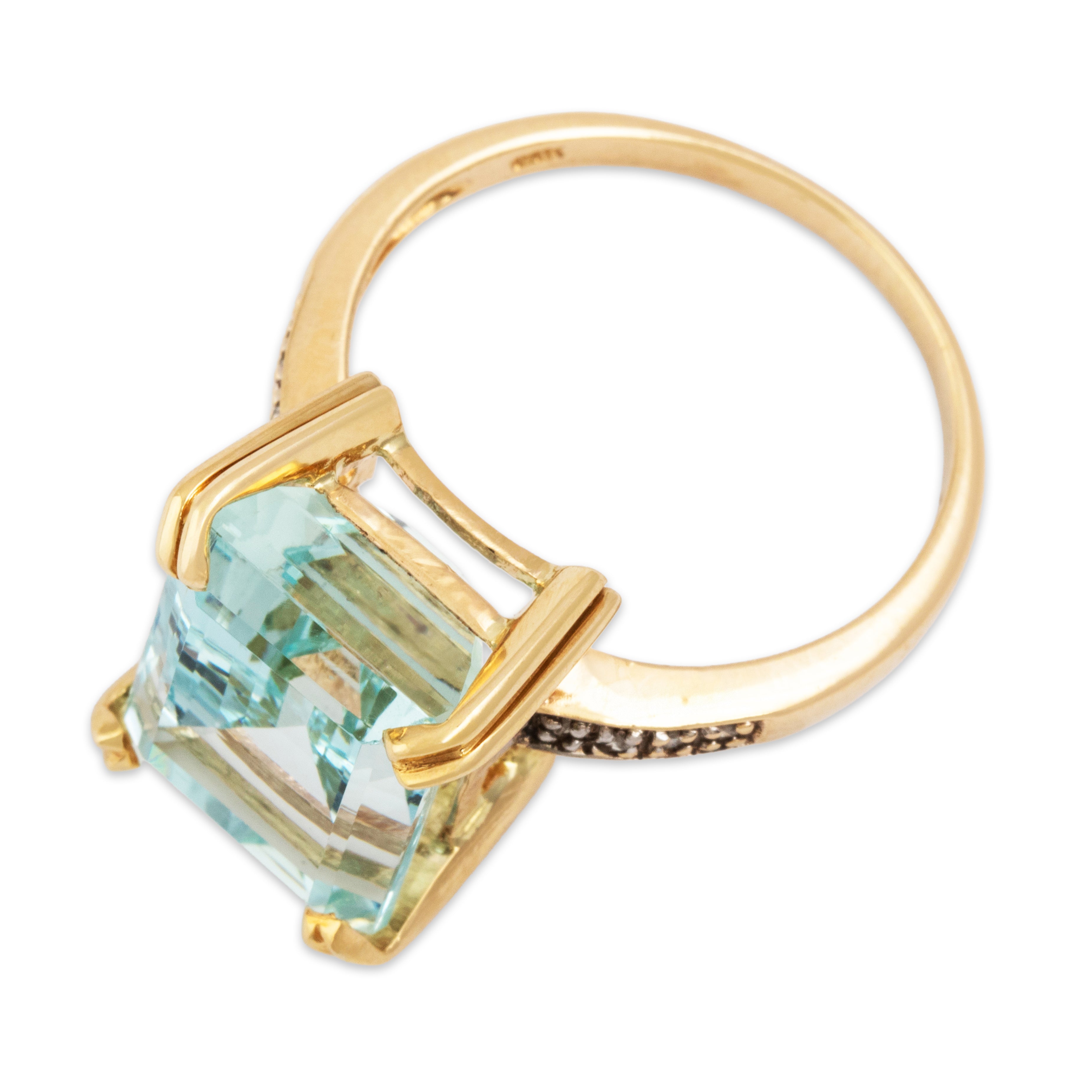Vintage 14k Yellow Gold 7.4ct Aquamarine Diamond Emerald-Cut Cocktail Ring - Overall view