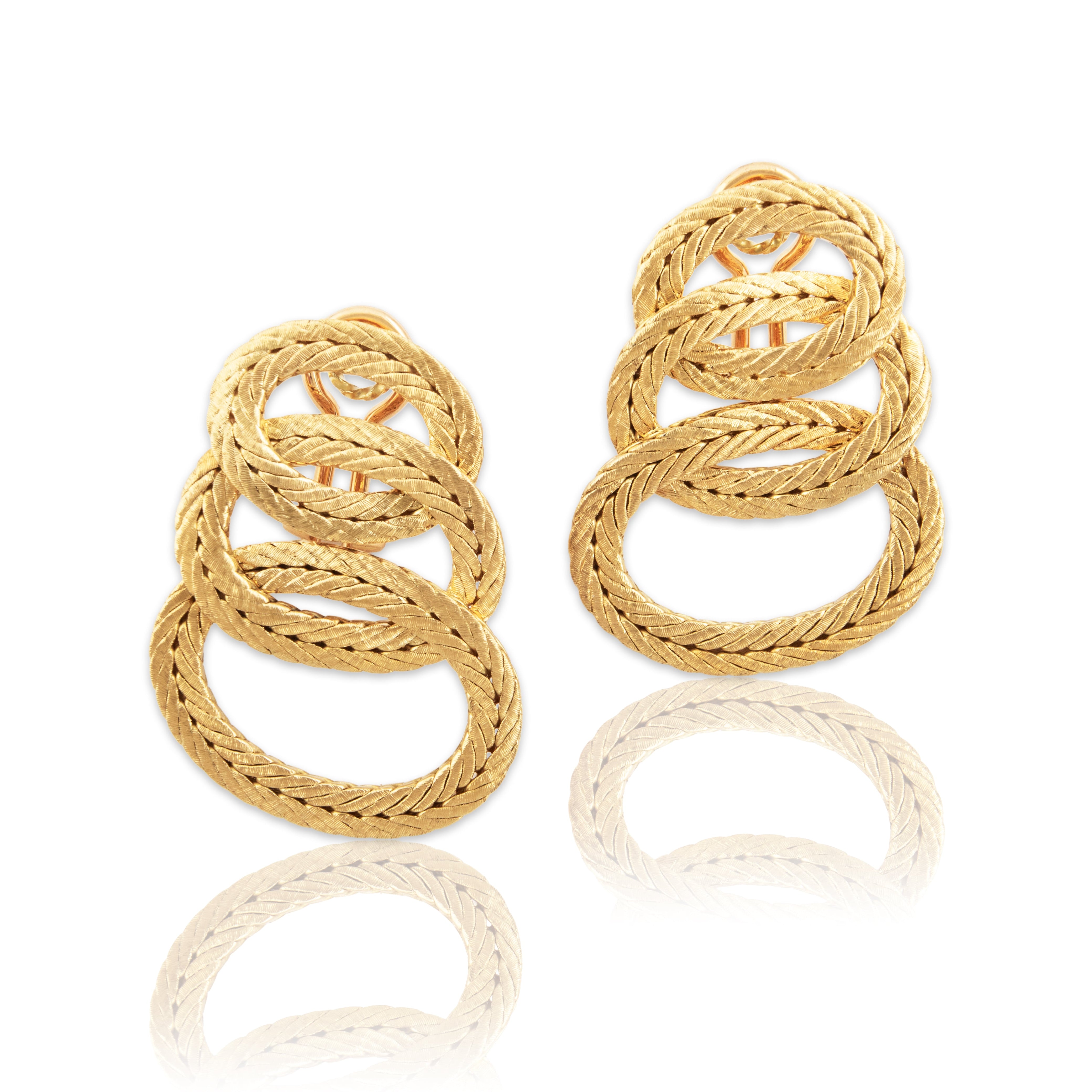 Vintage Buccellati Italian 18k Yellow Gold Woven Triple Loop Statement Clip Earrings - Close-up view