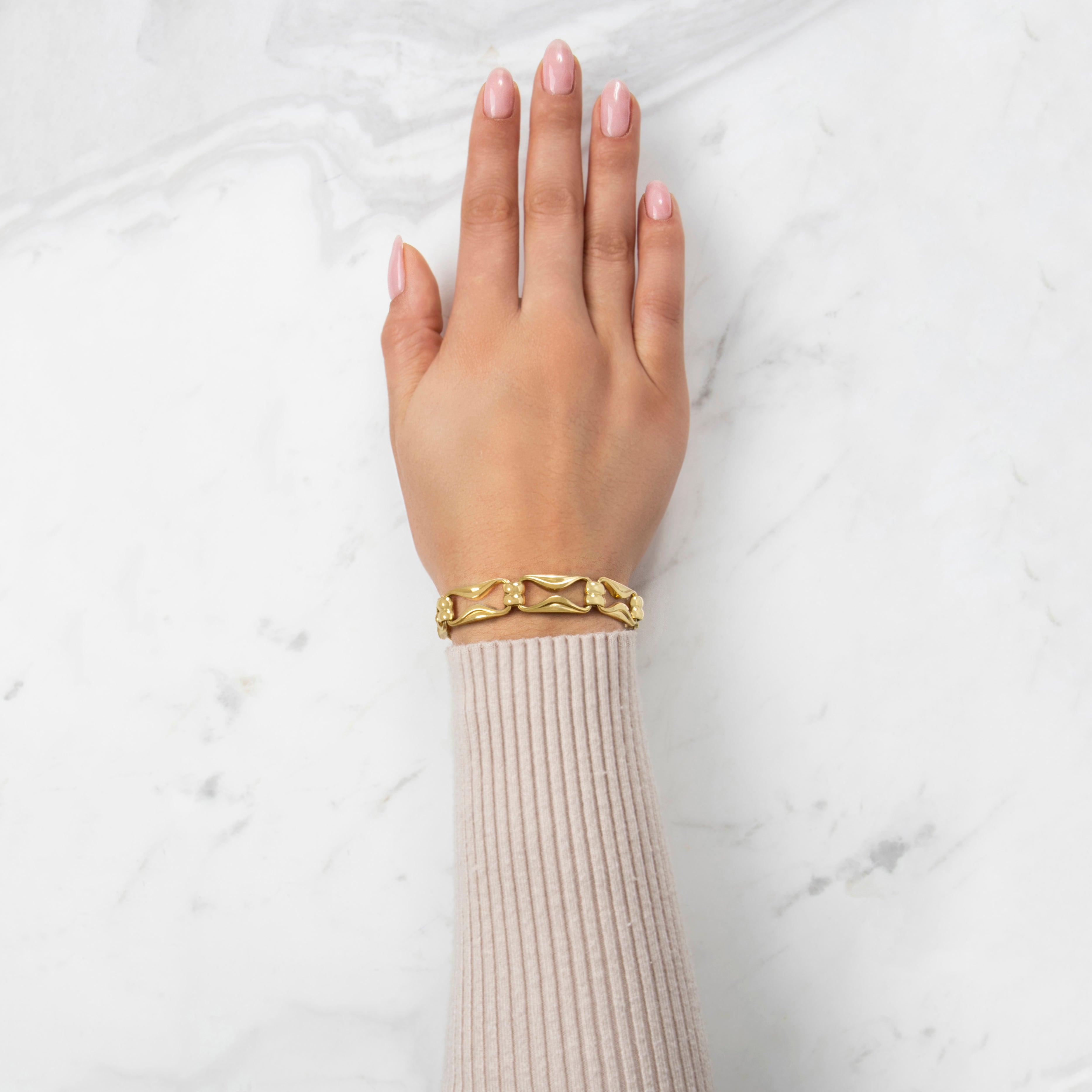 Vintage 14k Yellow Gold Wonderful Open Hourglass Link Bracelet 7.25