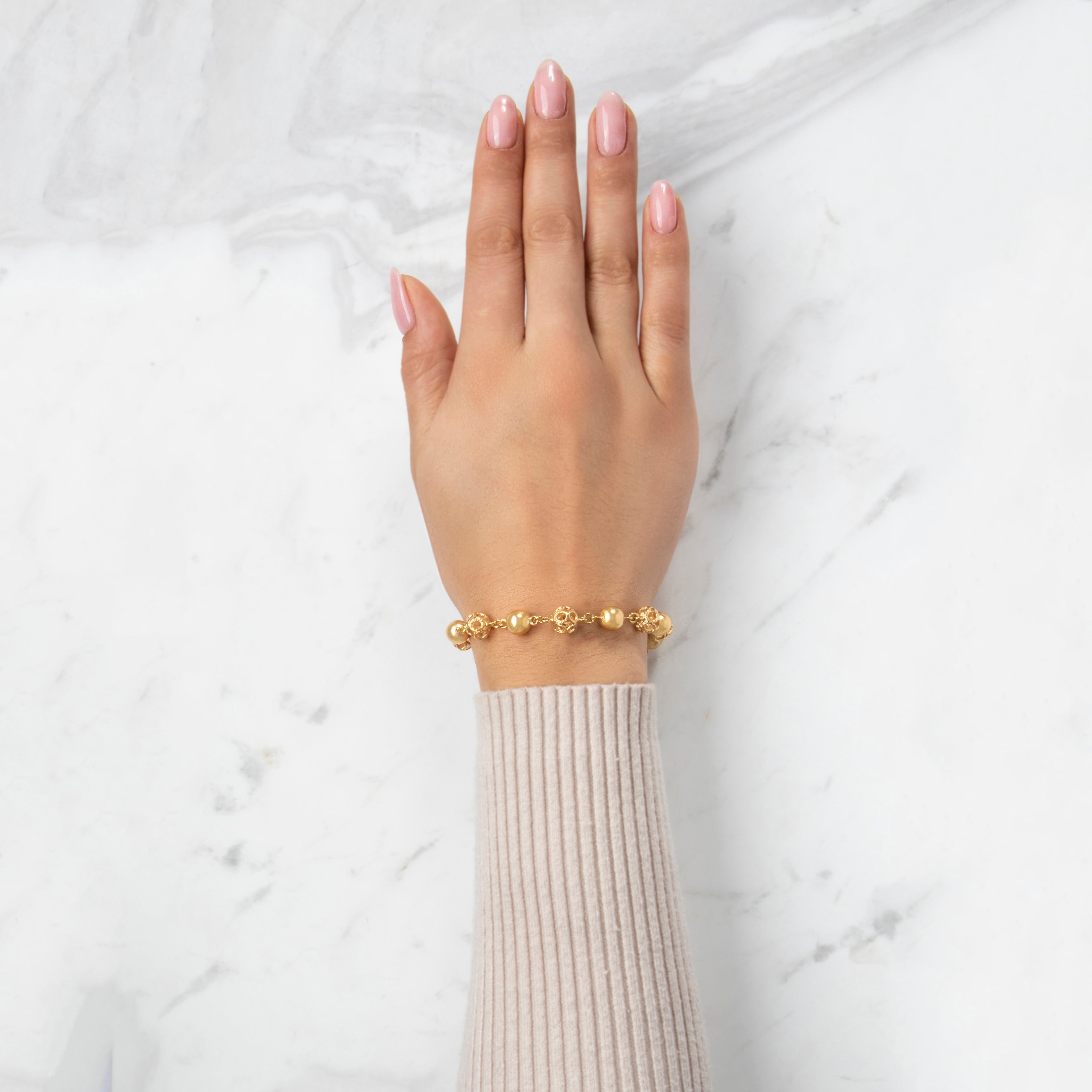 Vintage 18k Yellow Gold Fantastic Open Bauble Link Bracelet - On model view