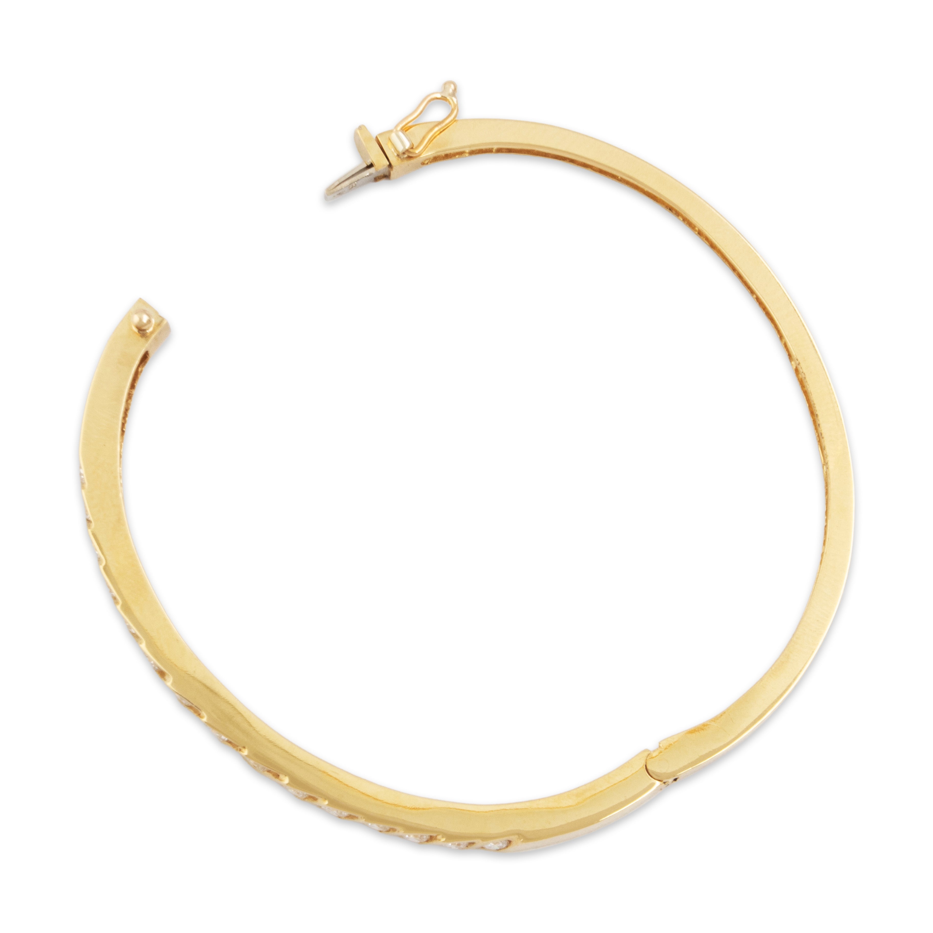 Vintage 18k Yellow Gold 1.112cttw Diamond Stunning Open-Set Bangle Bracelet - detail view #2