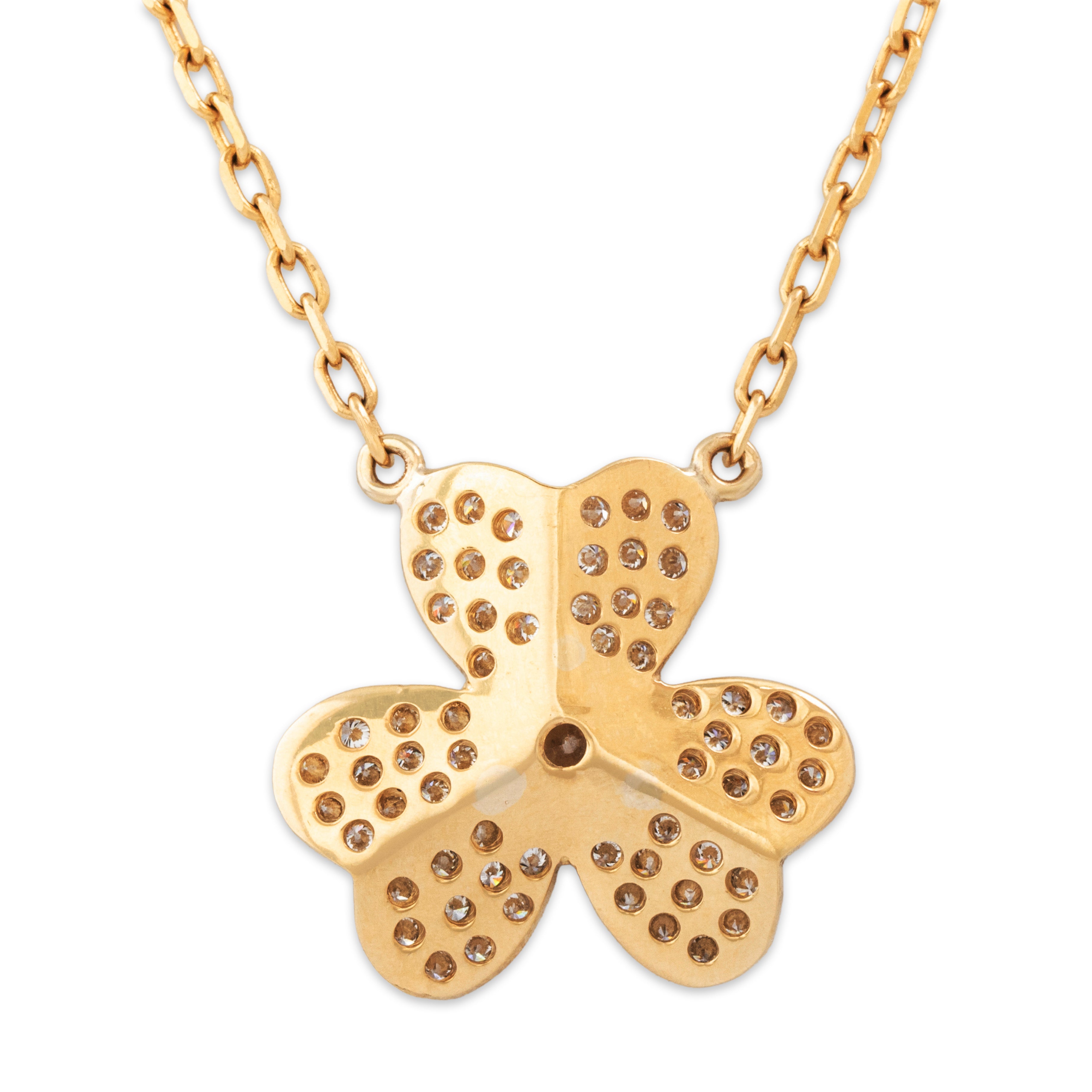 Vintage Stunning 18k Yellow Gold 1.758cttw Diamond Clover Necklace - Back view