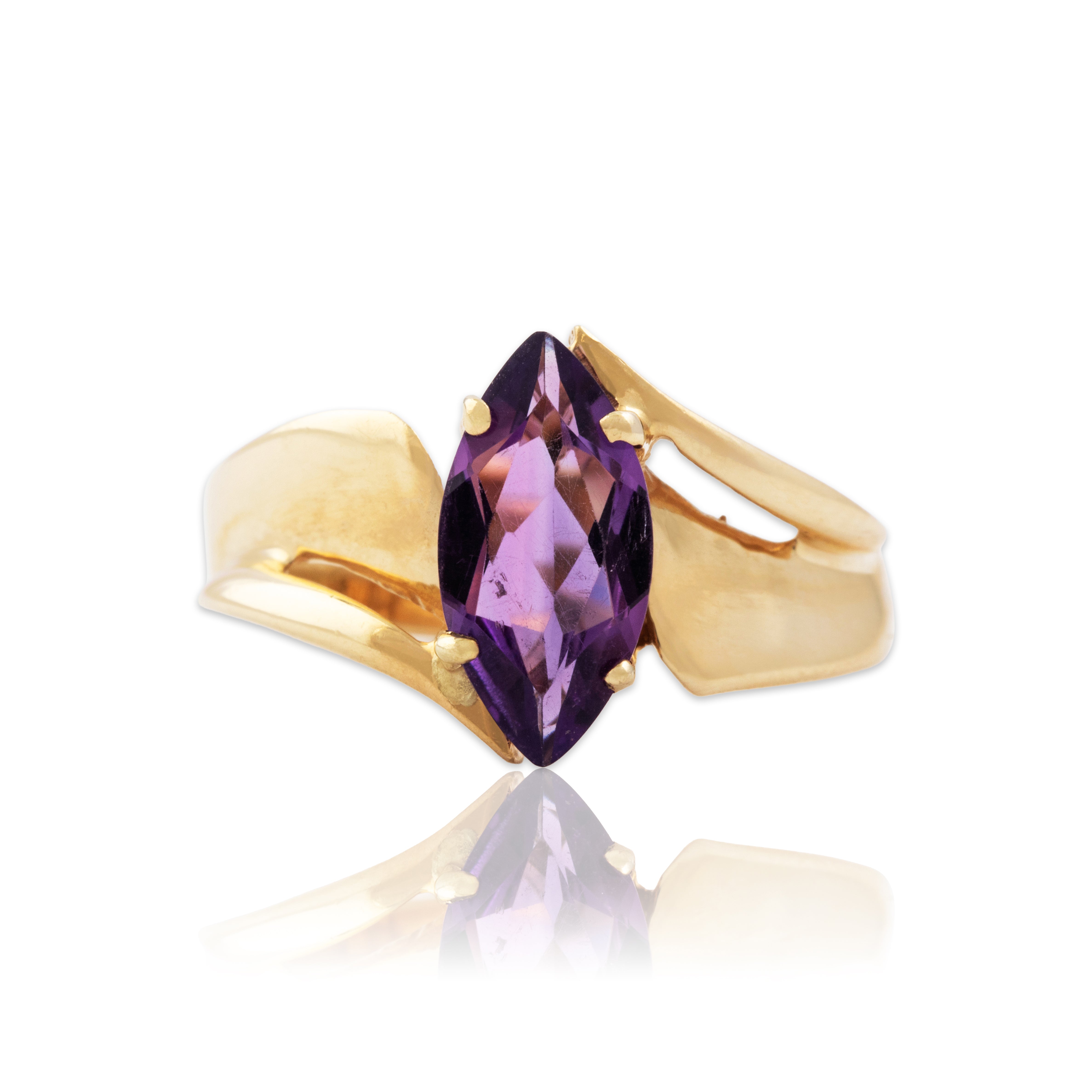 Vintage 10k Yellow Gold 1ct Amethyst Bold Marquise Cut Ring - Close-up view