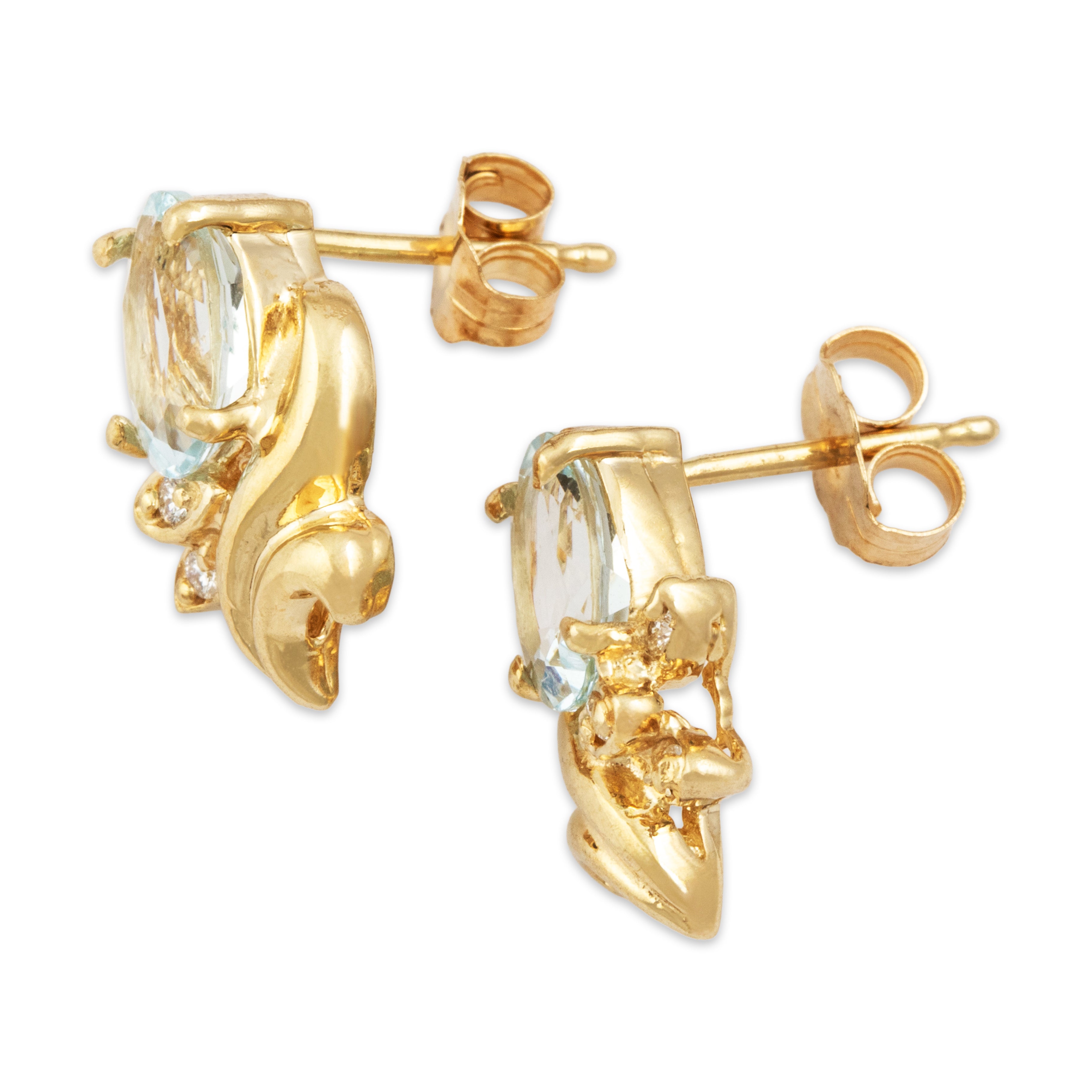 Vintage 14k Yellow Gold 1.22cttw Aquamarine Diamond Wonderful Earrings -Side view