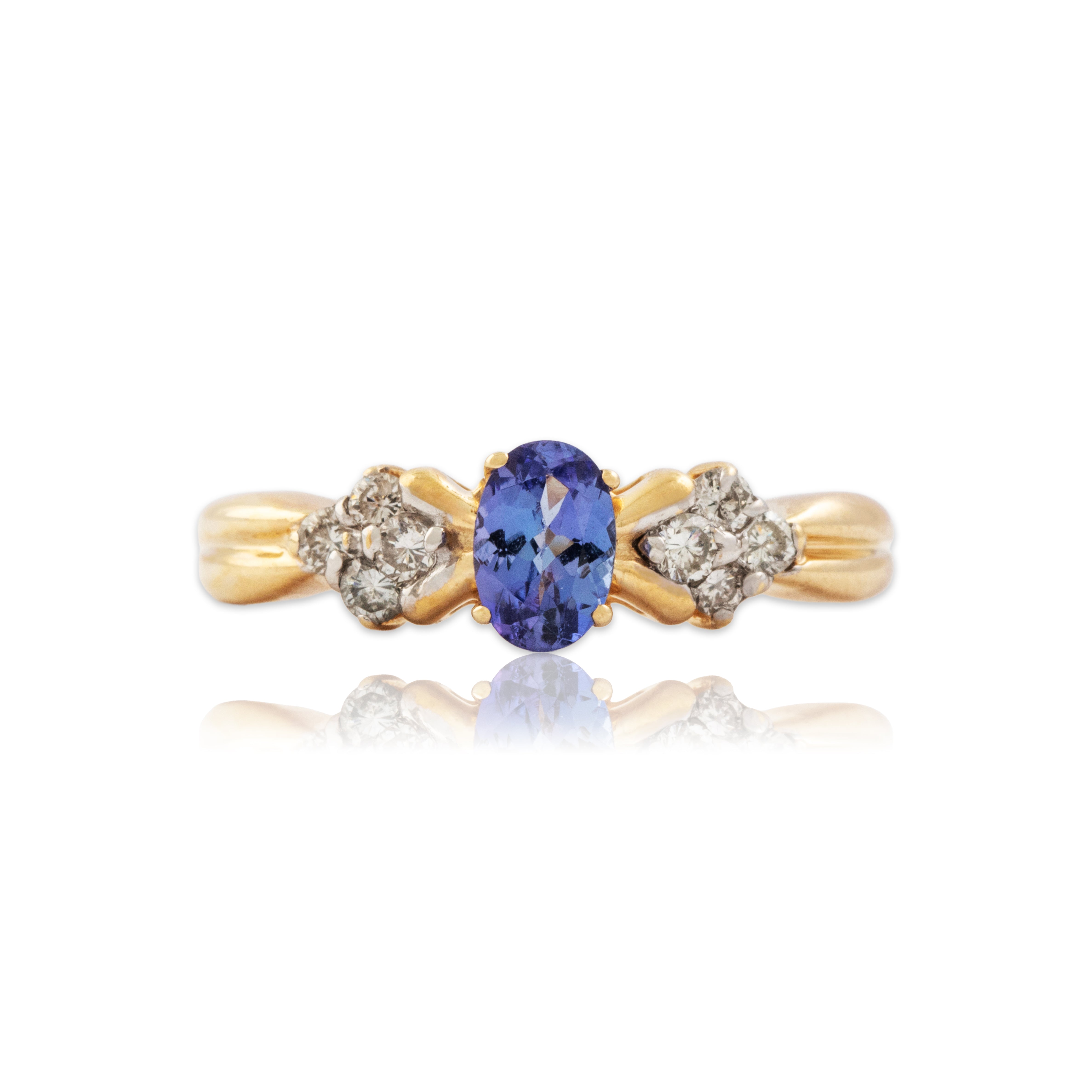 Vintage 14k Yellow Gold Tanzanite Diamond Bright Ring - Close-up view