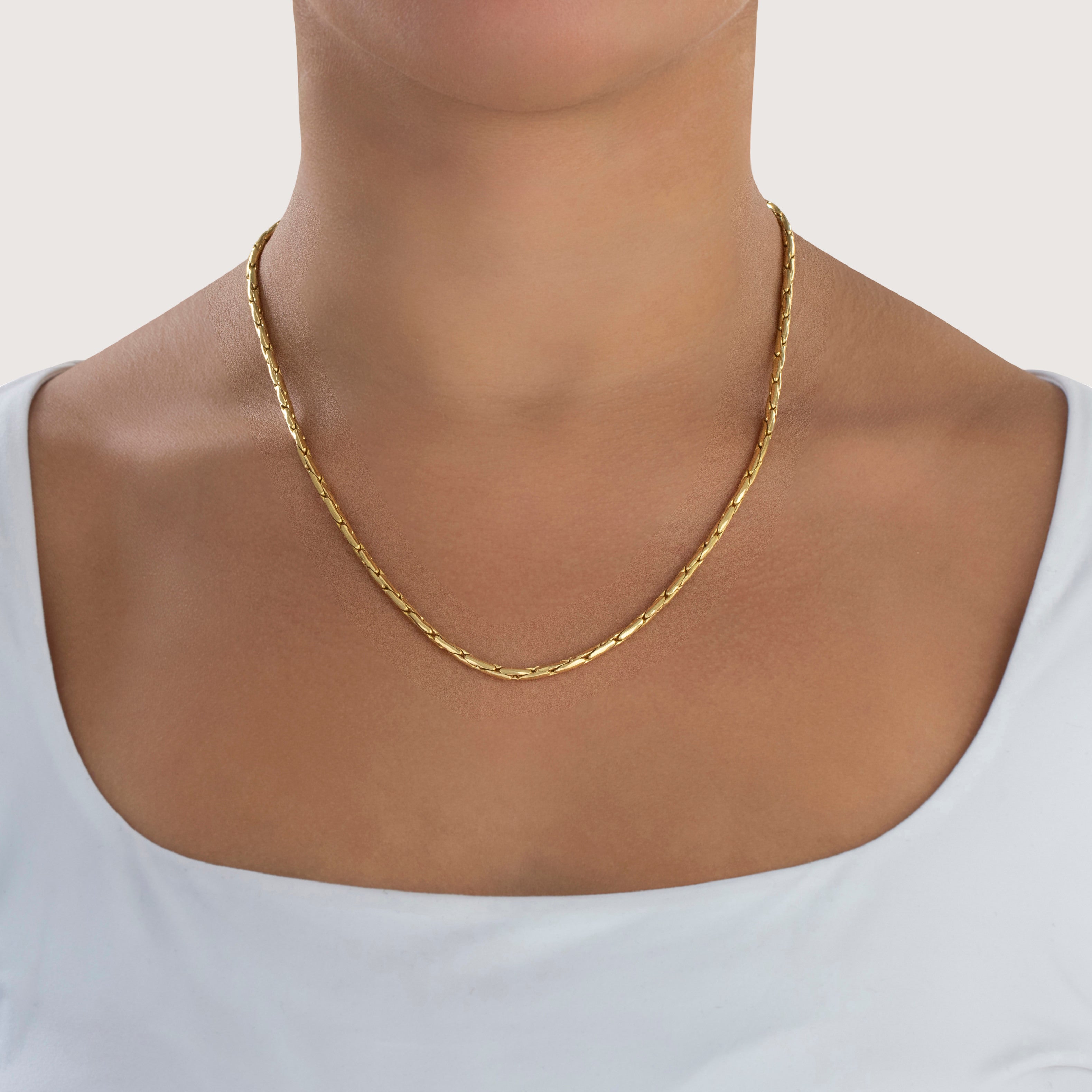 Estate Italian 14k Yellow Gold Sleek Bar Link Chain Necklace - On model view