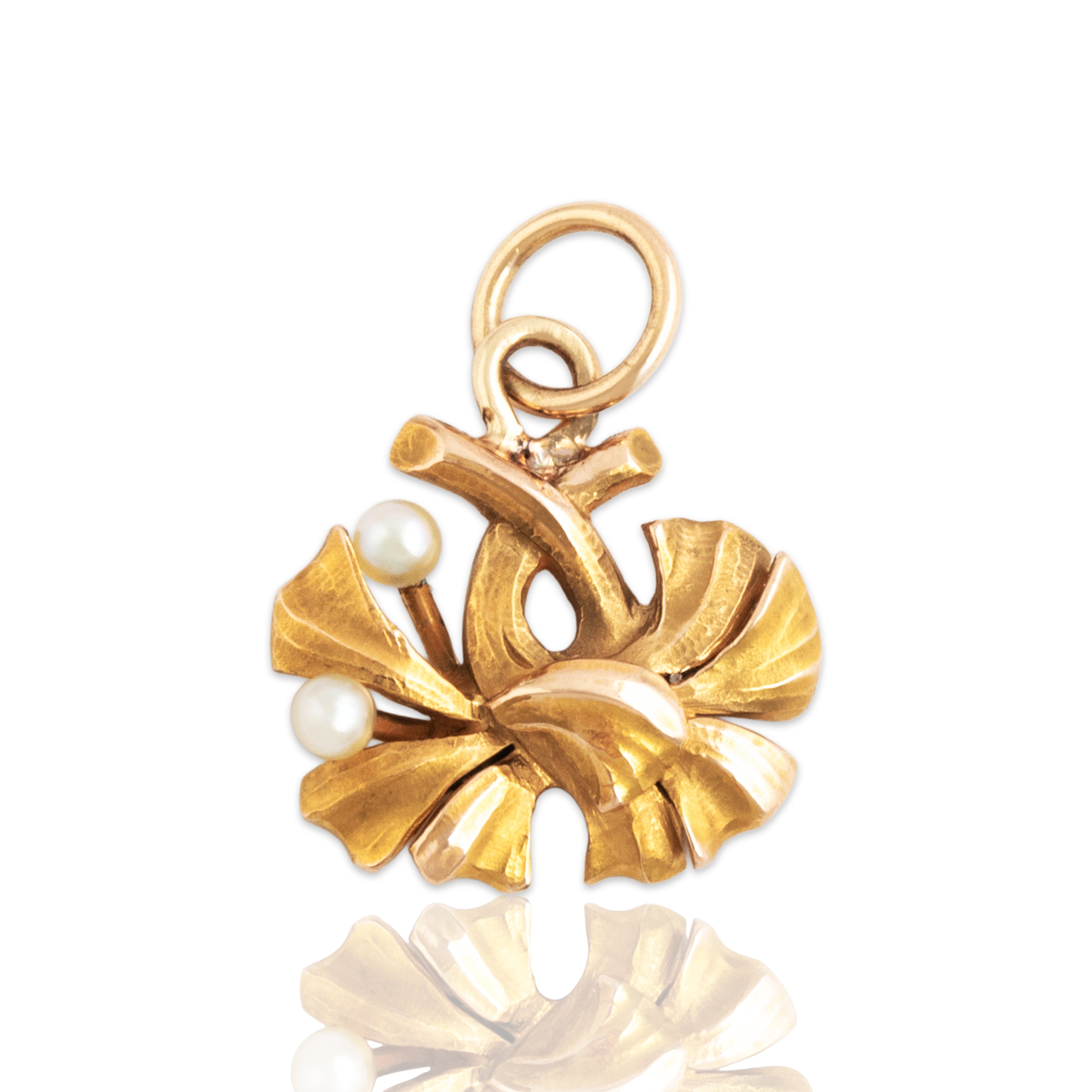Vintage Small 14k Yellow & Rosy Yellow Gold Pearl Ginkgo Leaf Charm / Pendant - Close-up view