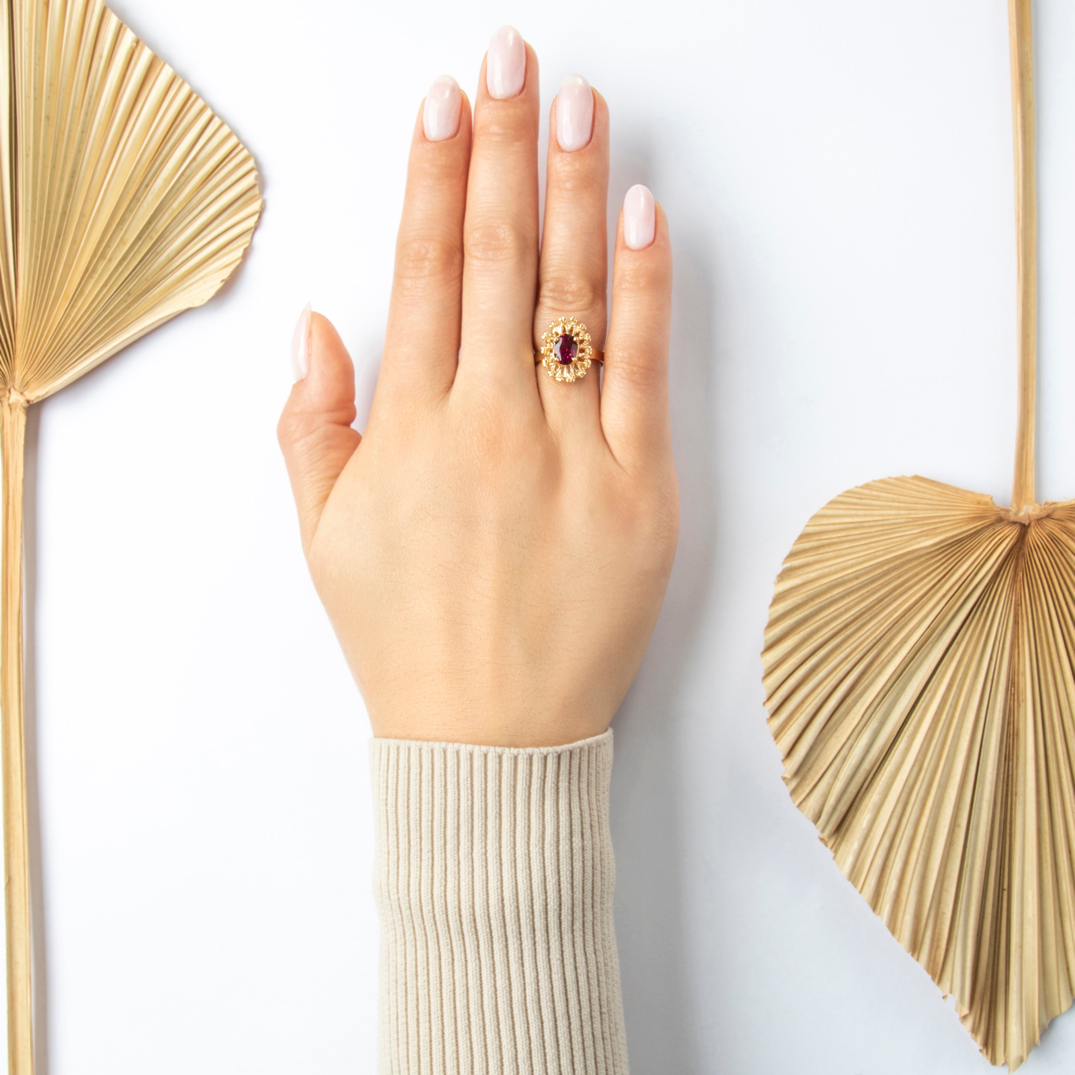 Vintage 14k Yellow Gold 1.65ct Garnet Abstract Textured Basket Ring - On model view