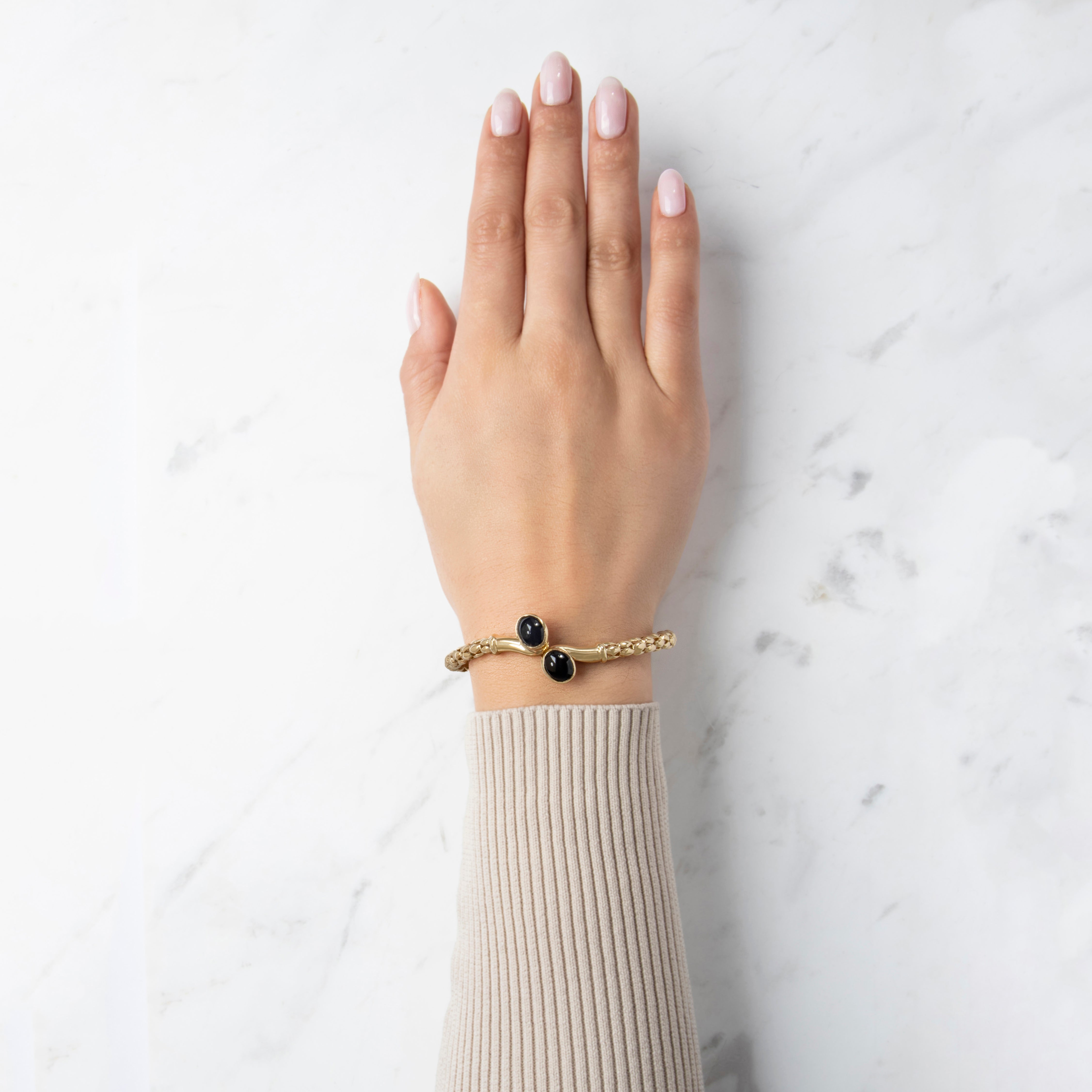 Vintage Italian 14k Yellow Gold 6.3cttw Blue Sapphire Chic Bendy Cuff Bracelet - On model view