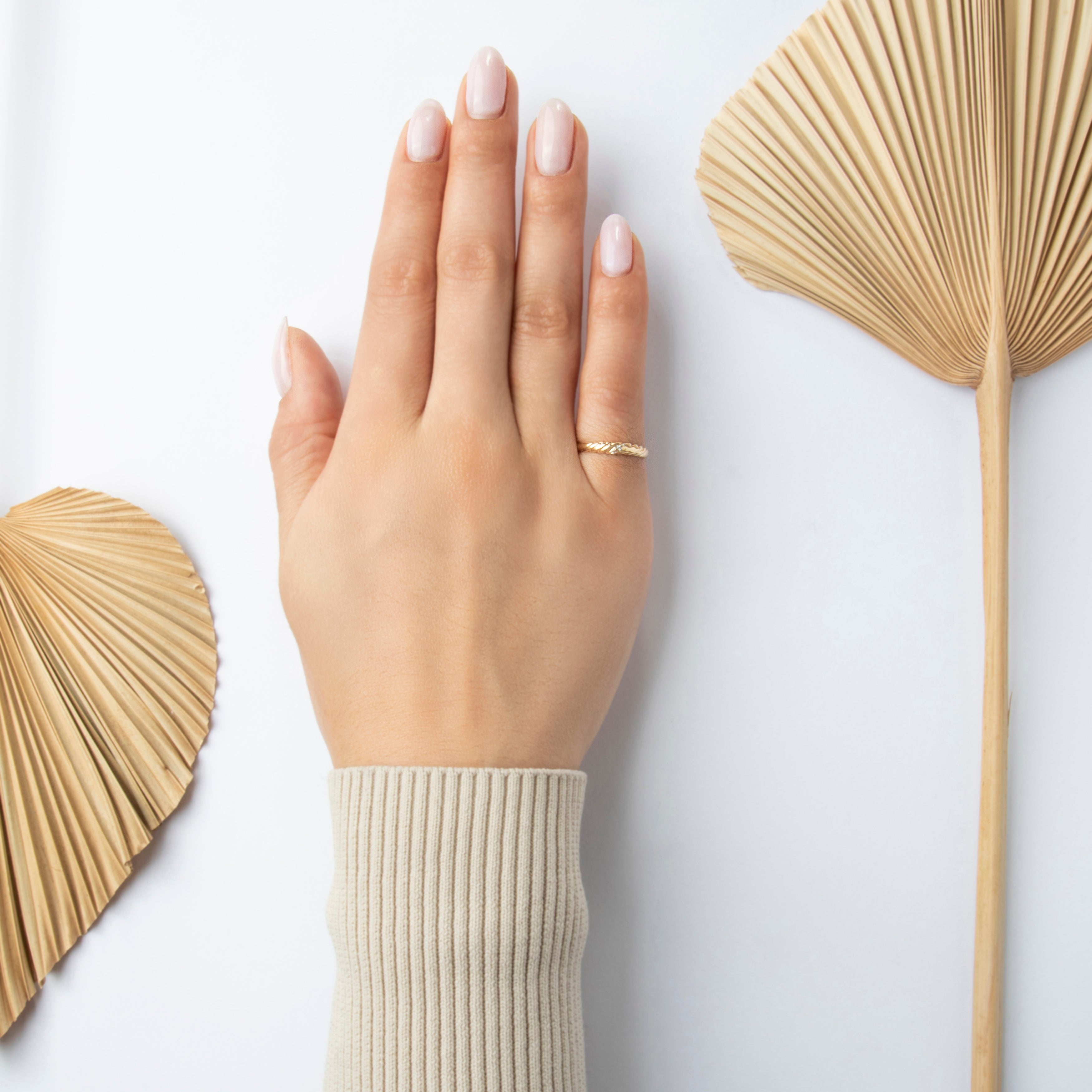 Vintage 14k Yellow Gold Diamond Roped Solitaire Band Ring - On model view